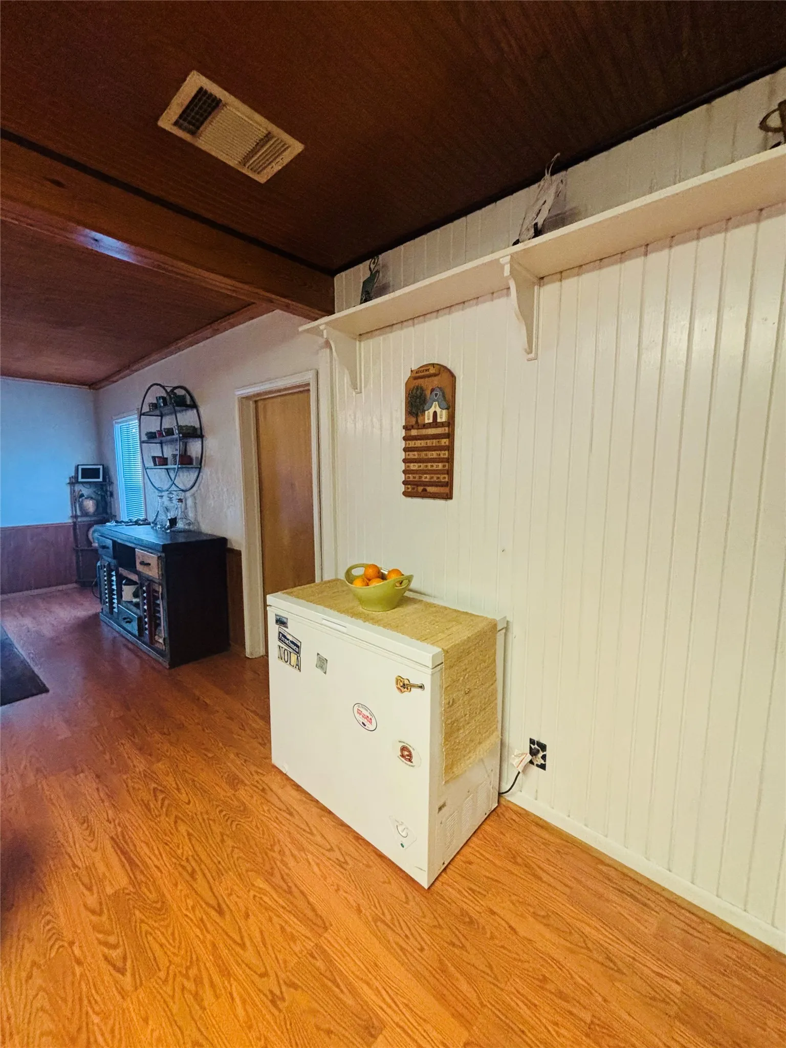 Single Family Residence For Sale in Williamson County , 110 N Love Avenue, Florence, Texas 76527, 4 Bedroom, 2 Bathroom, Garage spaces, 1,857 Sqft, built in 1950, mls#21368563, Real Estate Agent in Florence, Homes For Sale in Williamson county, Homes For Sale in Florence, Realtor in Florence Texas, Real Estate Brokerage Independent Realty Texas, Luminita Cordes Realtor
