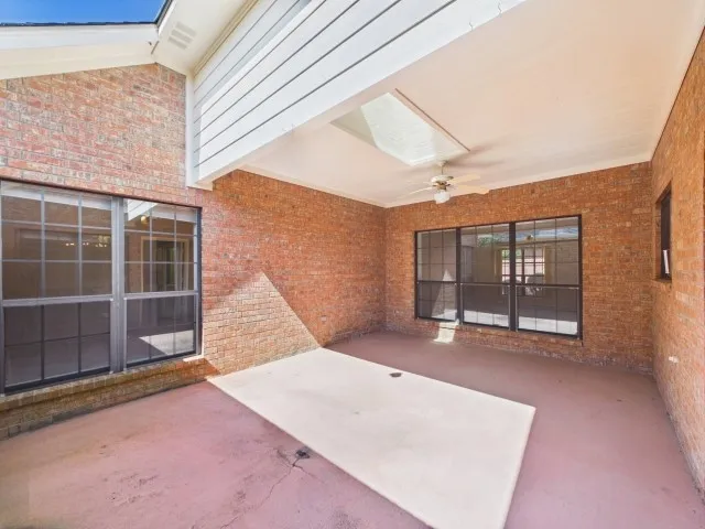 Single Family Residence For Sale in Henderson County , 806 Torribrooke Lane, Athens, Texas 75751, 2 Bedroom, 3 Bathroom, 2 Garage spaces, 1,716 Sqft, built in 1999, mls#21368026, Real Estate Agent in Athens, Homes For Sale in Henderson county, Homes For Sale in Athens, Realtor in Athens Texas, Real Estate Brokerage Independent Realty Texas, Luminita Cordes Realtor