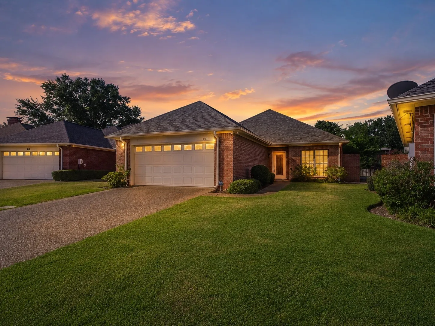 Single Family Residence For Sale in Henderson County , 806 Torribrooke Lane, Athens, Texas 75751, 2 Bedroom, 3 Bathroom, 2 Garage spaces, 1,716 Sqft, built in 1999, mls#21368026, Real Estate Agent in Athens, Homes For Sale in Henderson county, Homes For Sale in Athens, Realtor in Athens Texas, Real Estate Brokerage Independent Realty Texas, Luminita Cordes Realtor