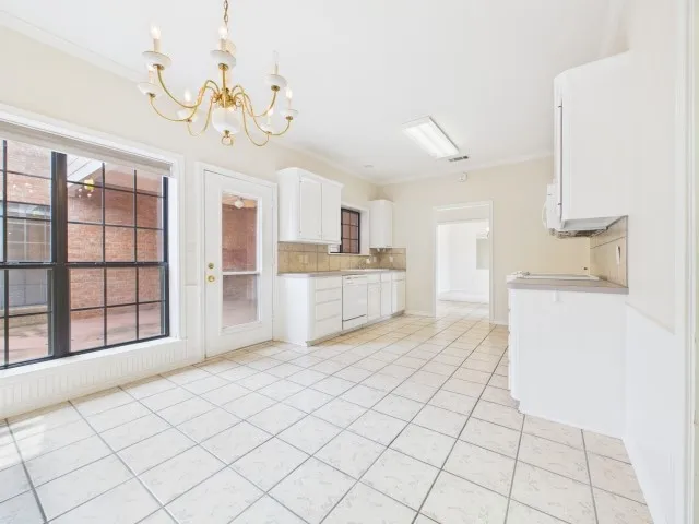 Single Family Residence For Sale in Henderson County , 806 Torribrooke Lane, Athens, Texas 75751, 2 Bedroom, 3 Bathroom, 2 Garage spaces, 1,716 Sqft, built in 1999, mls#21368026, Real Estate Agent in Athens, Homes For Sale in Henderson county, Homes For Sale in Athens, Realtor in Athens Texas, Real Estate Brokerage Independent Realty Texas, Luminita Cordes Realtor