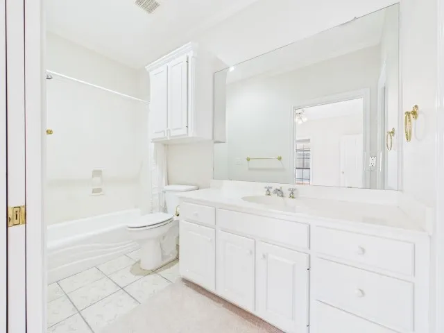 Single Family Residence For Sale in Henderson County , 806 Torribrooke Lane, Athens, Texas 75751, 2 Bedroom, 3 Bathroom, 2 Garage spaces, 1,716 Sqft, built in 1999, mls#21368026, Real Estate Agent in Athens, Homes For Sale in Henderson county, Homes For Sale in Athens, Realtor in Athens Texas, Real Estate Brokerage Independent Realty Texas, Luminita Cordes Realtor