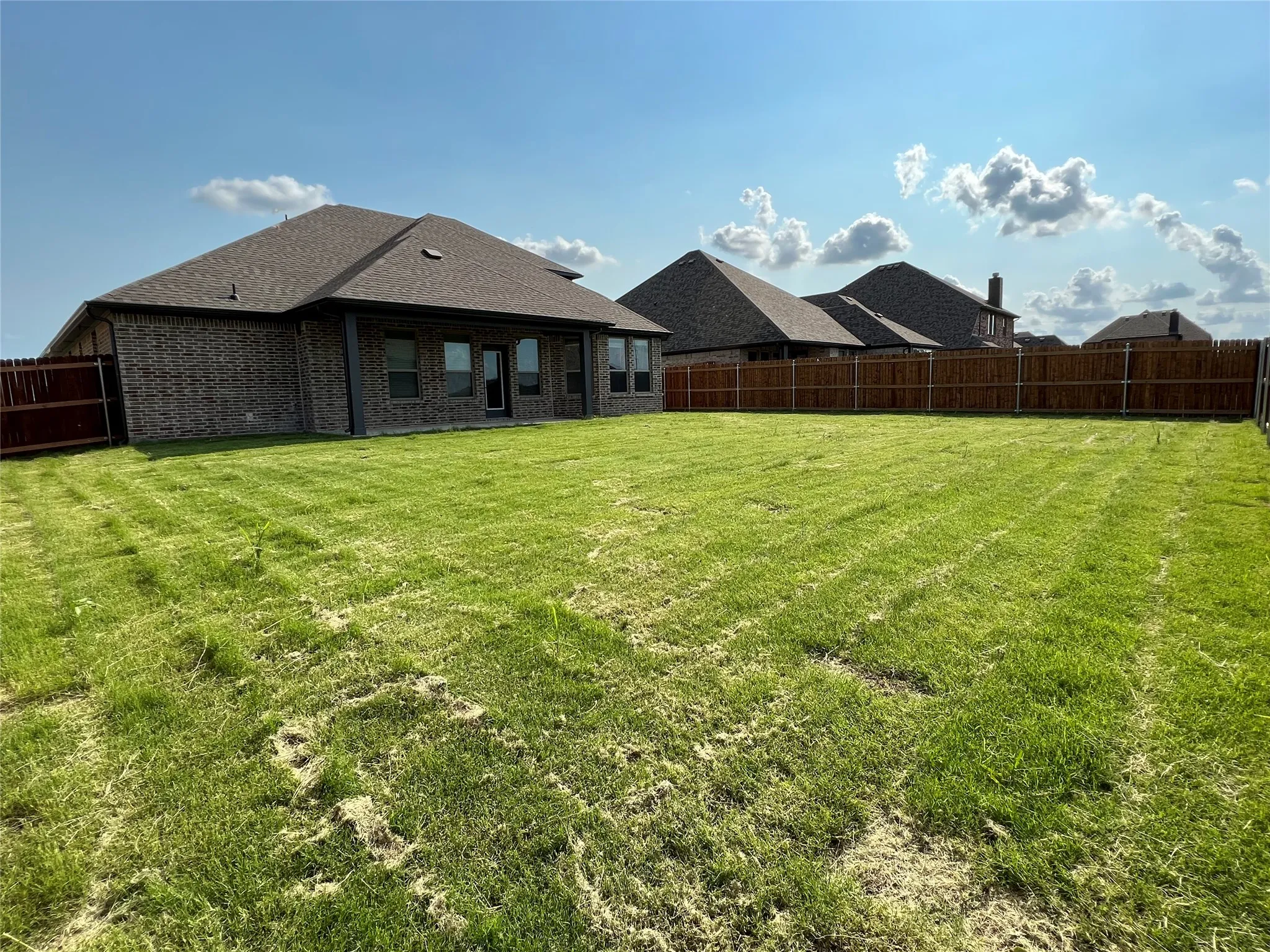 Single Family Residence For Rent in Ellis County , 249 Lillian Lane, Waxahachie, Texas 75165, 4 Bedroom, 3 Bathroom, 2 Garage spaces, 2,613 Sqft, built in 2022, mls#21368564, Real Estate Agent in Waxahachie, Homes For Rent in Ellis county, Homes For Rent in Waxahachie, Realtor in Waxahachie Texas, Real Estate Brokerage Independent Realty Texas, Luminita Cordes Realtor