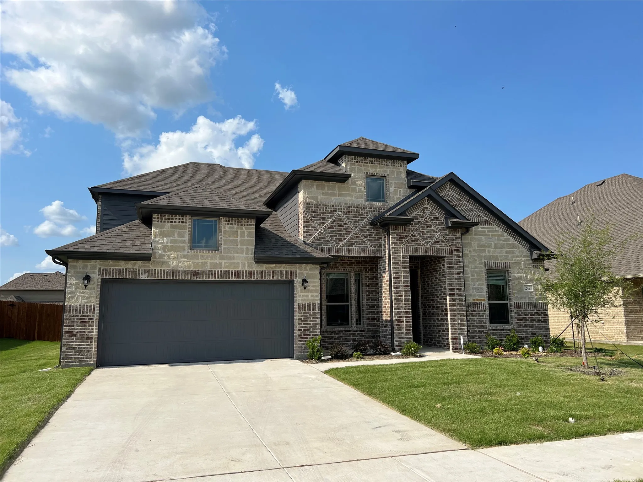 Single Family Residence For Rent in Ellis County , 249 Lillian Lane, Waxahachie, Texas 75165, 4 Bedroom, 3 Bathroom, 2 Garage spaces, 2,613 Sqft, built in 2022, mls#21368564, Real Estate Agent in Waxahachie, Homes For Rent in Ellis county, Homes For Rent in Waxahachie, Realtor in Waxahachie Texas, Real Estate Brokerage Independent Realty Texas, Luminita Cordes Realtor