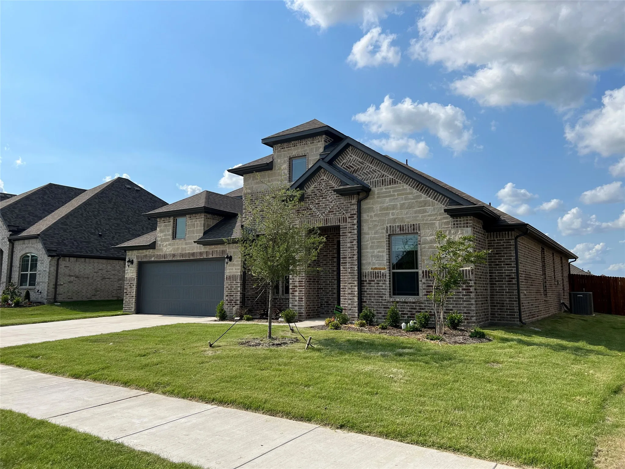 Single Family Residence For Rent in Ellis County , 249 Lillian Lane, Waxahachie, Texas 75165, 4 Bedroom, 3 Bathroom, 2 Garage spaces, 2,613 Sqft, built in 2022, mls#21368564, Real Estate Agent in Waxahachie, Homes For Rent in Ellis county, Homes For Rent in Waxahachie, Realtor in Waxahachie Texas, Real Estate Brokerage Independent Realty Texas, Luminita Cordes Realtor