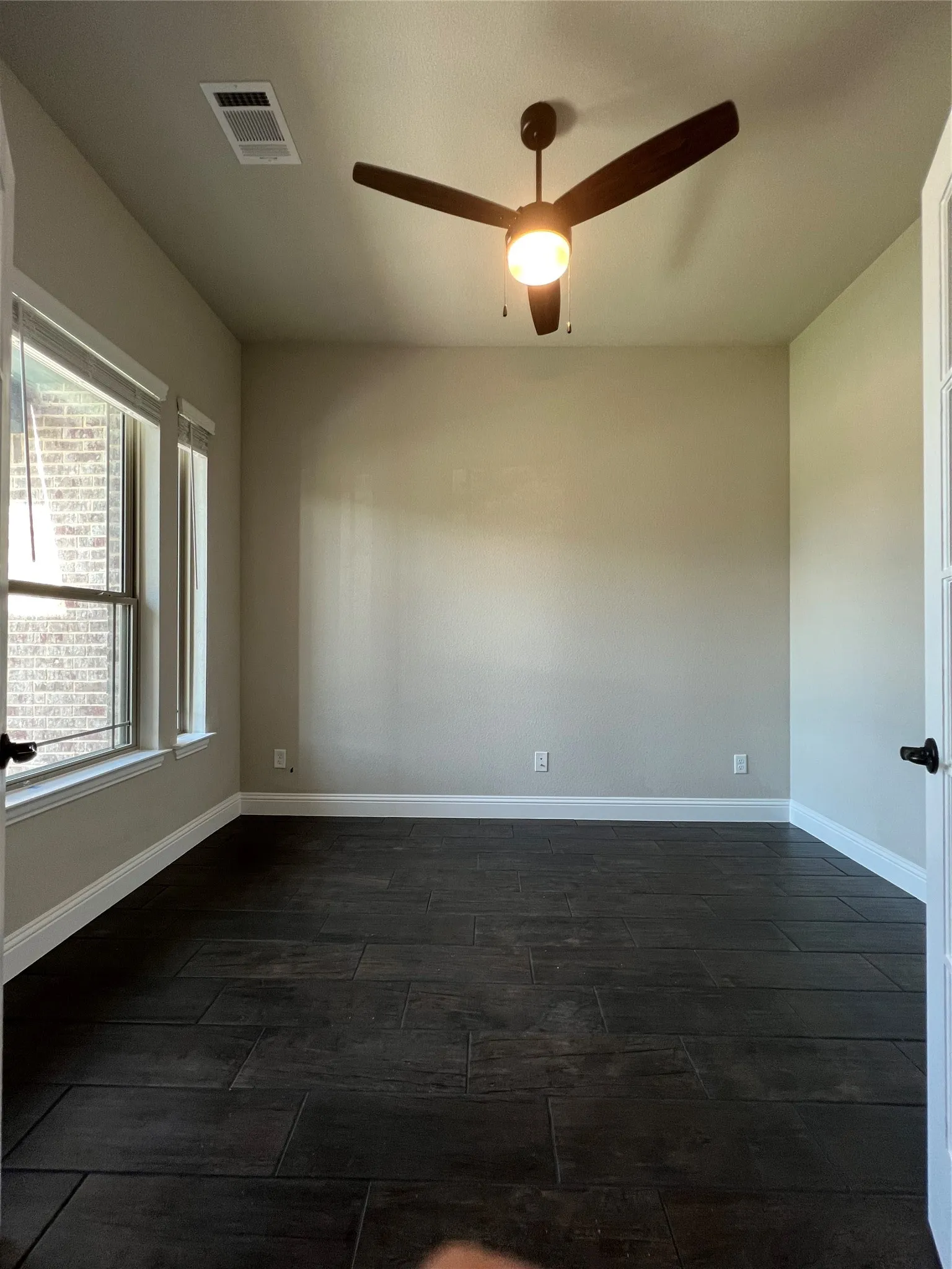 Single Family Residence For Rent in Ellis County , 249 Lillian Lane, Waxahachie, Texas 75165, 4 Bedroom, 3 Bathroom, 2 Garage spaces, 2,613 Sqft, built in 2022, mls#21368564, Real Estate Agent in Waxahachie, Homes For Rent in Ellis county, Homes For Rent in Waxahachie, Realtor in Waxahachie Texas, Real Estate Brokerage Independent Realty Texas, Luminita Cordes Realtor