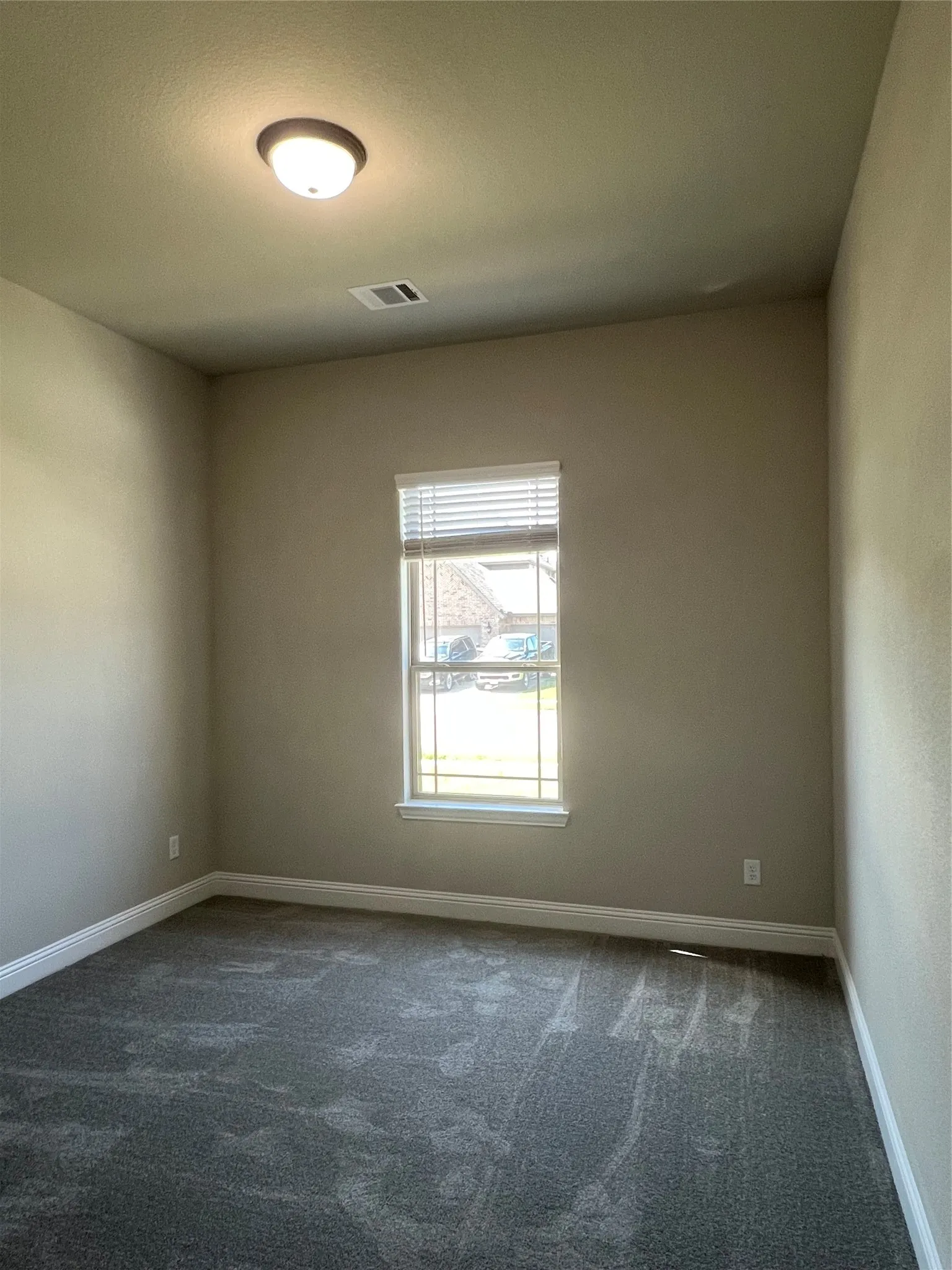 Single Family Residence For Rent in Ellis County , 249 Lillian Lane, Waxahachie, Texas 75165, 4 Bedroom, 3 Bathroom, 2 Garage spaces, 2,613 Sqft, built in 2022, mls#21368564, Real Estate Agent in Waxahachie, Homes For Rent in Ellis county, Homes For Rent in Waxahachie, Realtor in Waxahachie Texas, Real Estate Brokerage Independent Realty Texas, Luminita Cordes Realtor