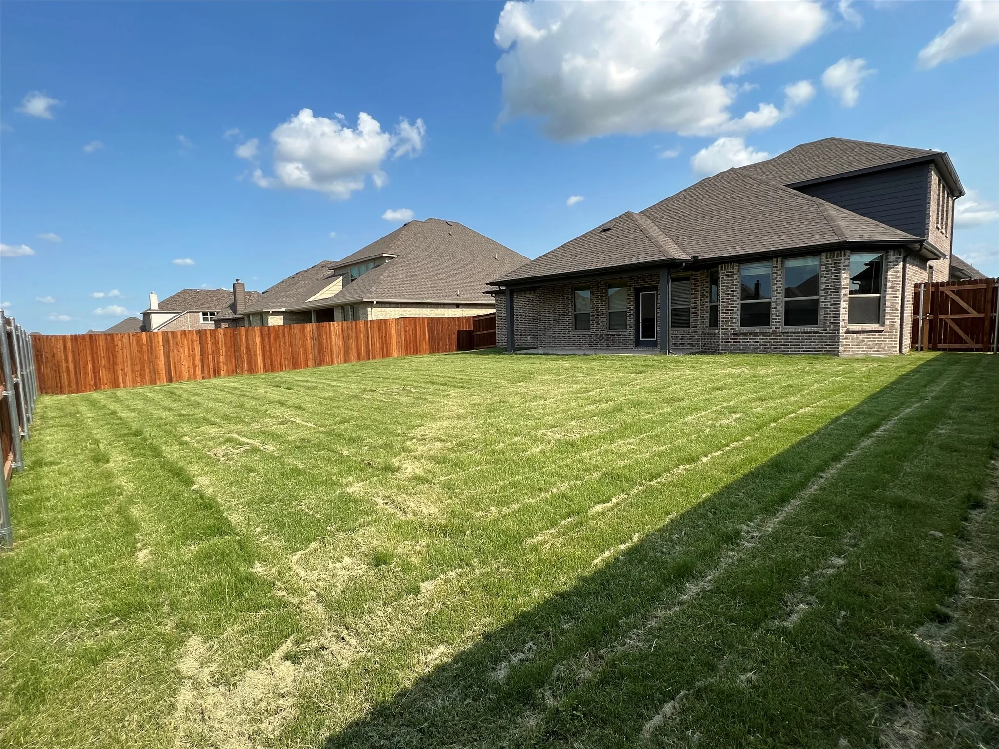 Single Family Residence For Rent in Ellis County , 249 Lillian Lane, Waxahachie, Texas 75165, 4 Bedroom, 3 Bathroom, 2 Garage spaces, 2,613 Sqft, built in 2022, mls#21368564, Real Estate Agent in Waxahachie, Homes For Rent in Ellis county, Homes For Rent in Waxahachie, Realtor in Waxahachie Texas, Real Estate Brokerage Independent Realty Texas, Luminita Cordes Realtor