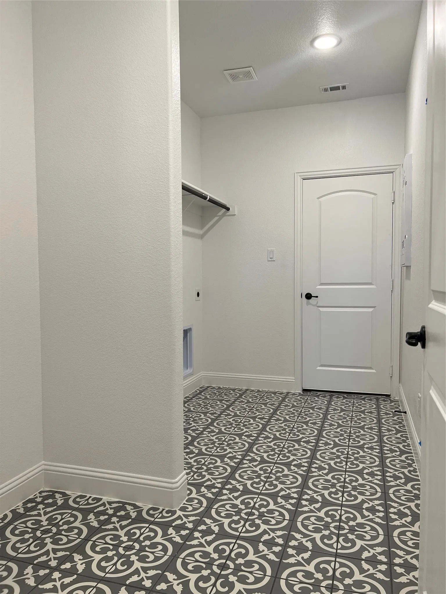 Single Family Residence For Rent in Ellis County , 249 Lillian Lane, Waxahachie, Texas 75165, 4 Bedroom, 3 Bathroom, 2 Garage spaces, 2,613 Sqft, built in 2022, mls#21368564, Real Estate Agent in Waxahachie, Homes For Rent in Ellis county, Homes For Rent in Waxahachie, Realtor in Waxahachie Texas, Real Estate Brokerage Independent Realty Texas, Luminita Cordes Realtor