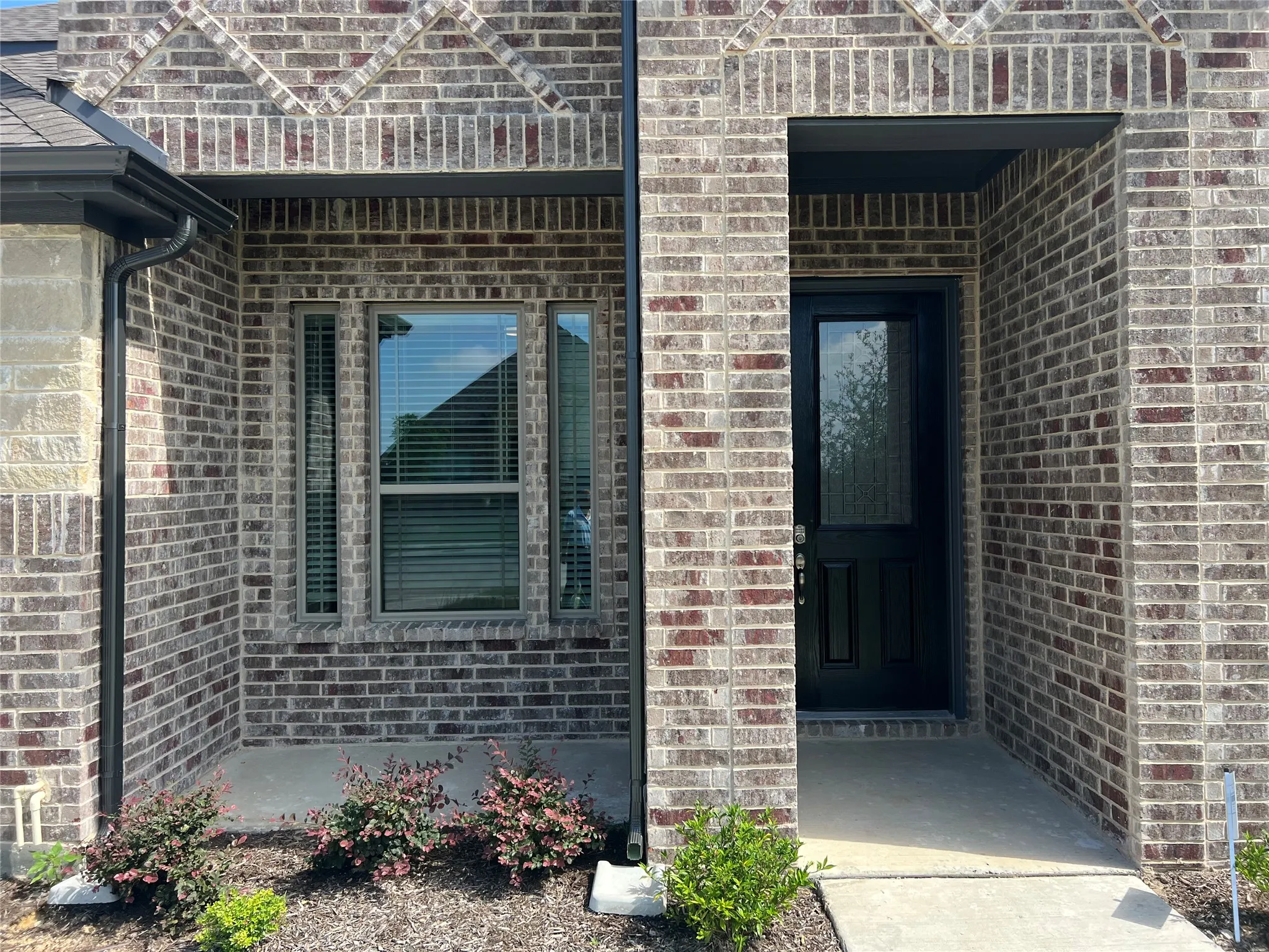 Single Family Residence For Rent in Ellis County , 249 Lillian Lane, Waxahachie, Texas 75165, 4 Bedroom, 3 Bathroom, 2 Garage spaces, 2,613 Sqft, built in 2022, mls#21368564, Real Estate Agent in Waxahachie, Homes For Rent in Ellis county, Homes For Rent in Waxahachie, Realtor in Waxahachie Texas, Real Estate Brokerage Independent Realty Texas, Luminita Cordes Realtor