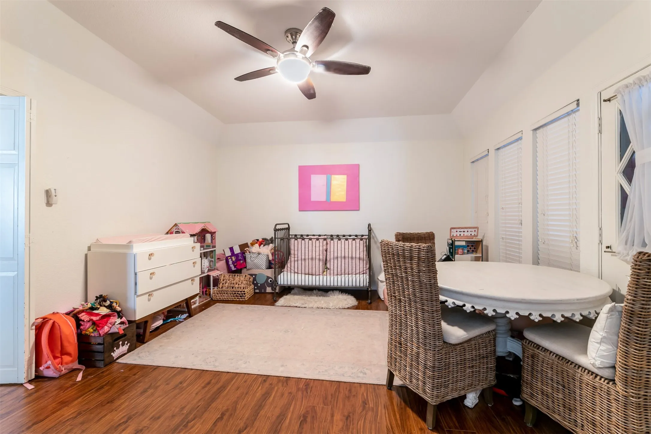 Condominium For Rent in Tarrant County , 4320 Bellaire Drive S 205W, Fort Worth, Texas 76109, 3 Bedroom, 3 Bathroom, Garage spaces, 1,890 Sqft, built in 1968, Price $3,500, mls#21352053, Real Estate Agent in Fort Worth, Homes For Rent in Tarrant county, Homes For Rent in Fort Worth, Realtor in Fort Worth Texas, Real Estate Brokerage Independent Realty Texas, Luminita Cordes Realtor