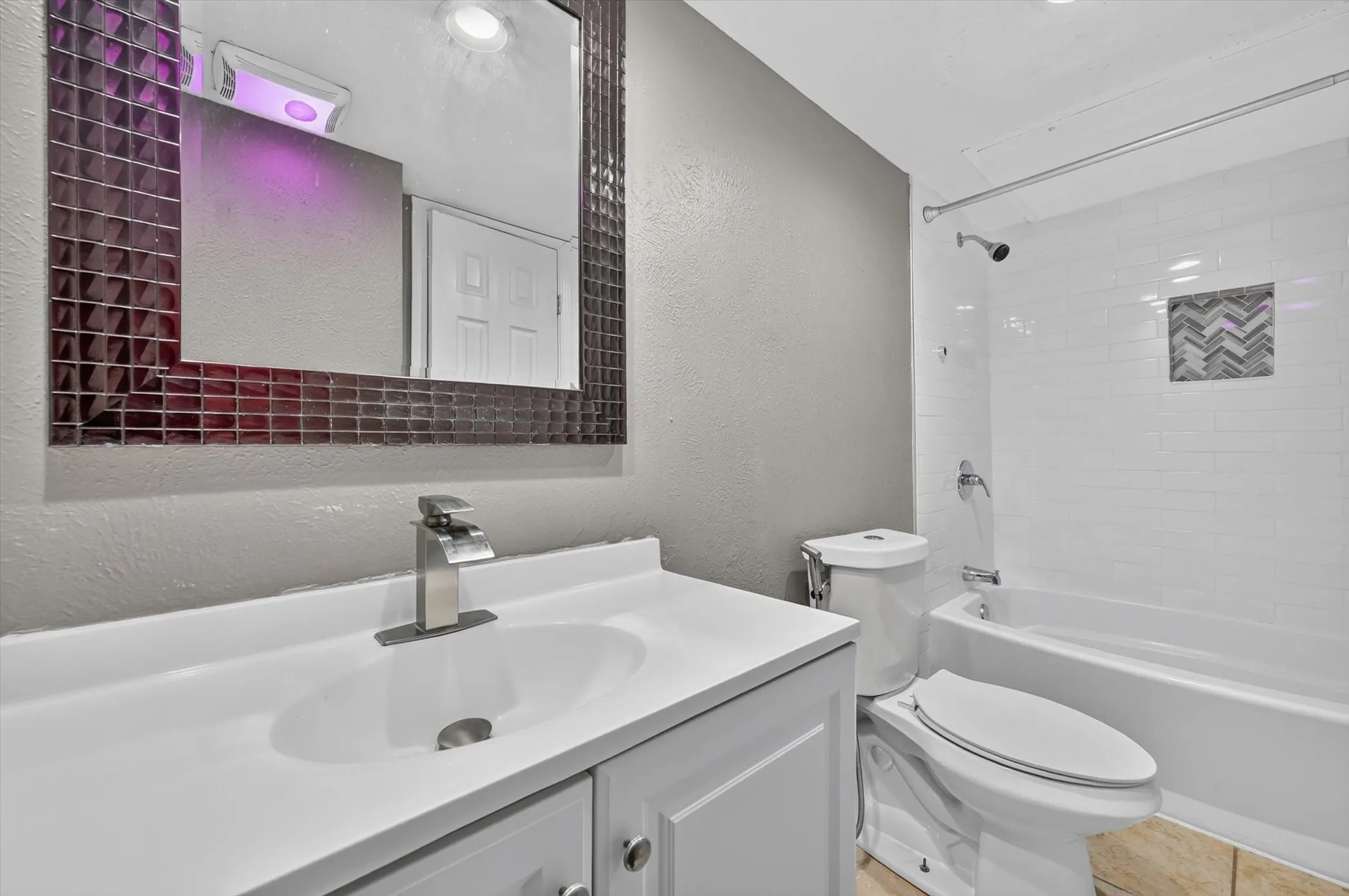 Single Family Residence For Rent in Tarrant County , 704 Levelland Drive, Arlington, Texas 76017, 3 Bedroom, 2 Bathroom, 2 Garage spaces, 1,493 Sqft, built in 1980, mls#21368566, Real Estate Agent in Arlington, Homes For Rent in Tarrant county, Homes For Rent in Arlington, Realtor in Arlington Texas, Real Estate Brokerage Independent Realty Texas, Luminita Cordes Realtor