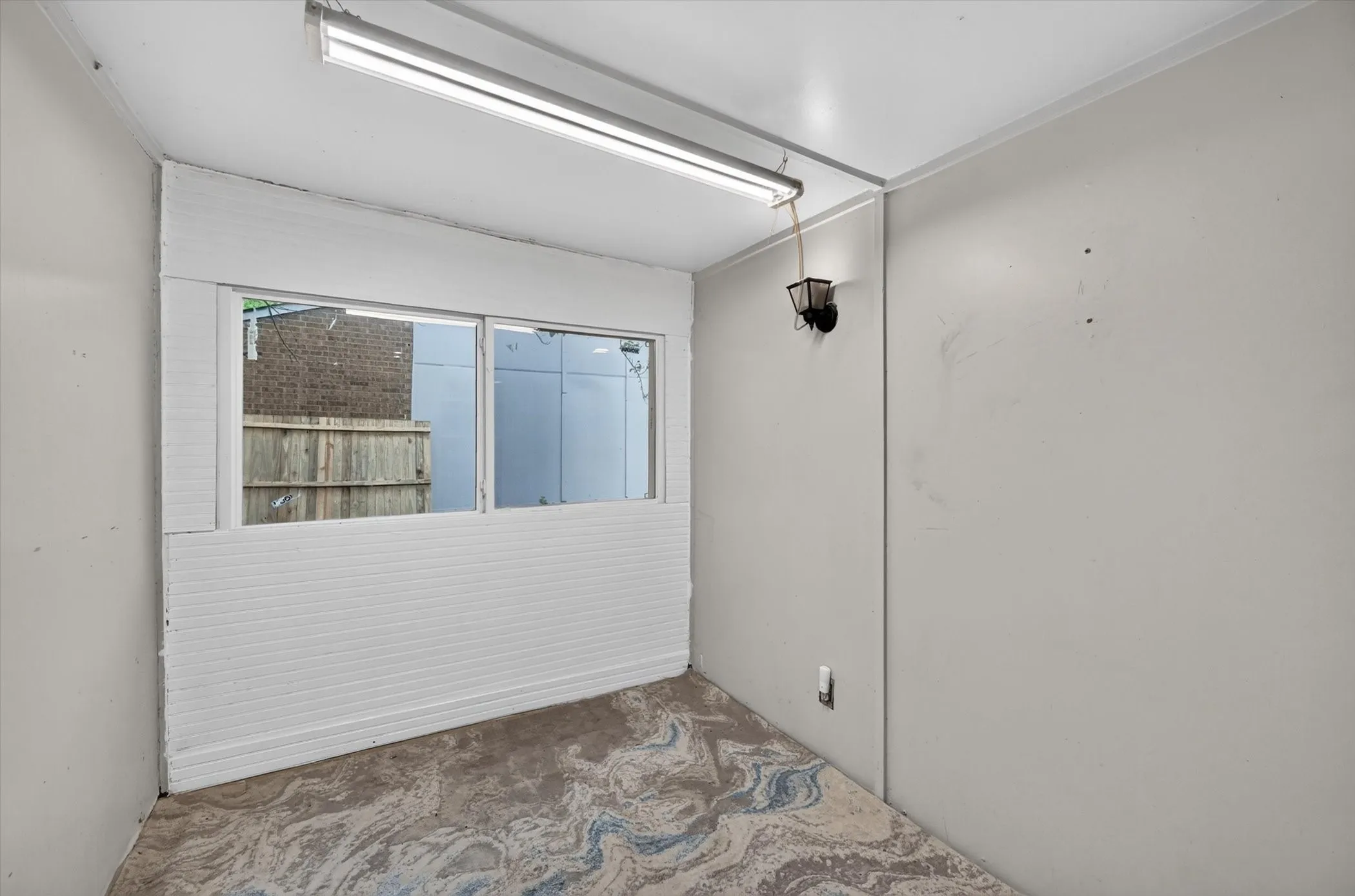 Single Family Residence For Rent in Tarrant County , 704 Levelland Drive, Arlington, Texas 76017, 3 Bedroom, 2 Bathroom, 2 Garage spaces, 1,493 Sqft, built in 1980, mls#21368566, Real Estate Agent in Arlington, Homes For Rent in Tarrant county, Homes For Rent in Arlington, Realtor in Arlington Texas, Real Estate Brokerage Independent Realty Texas, Luminita Cordes Realtor
