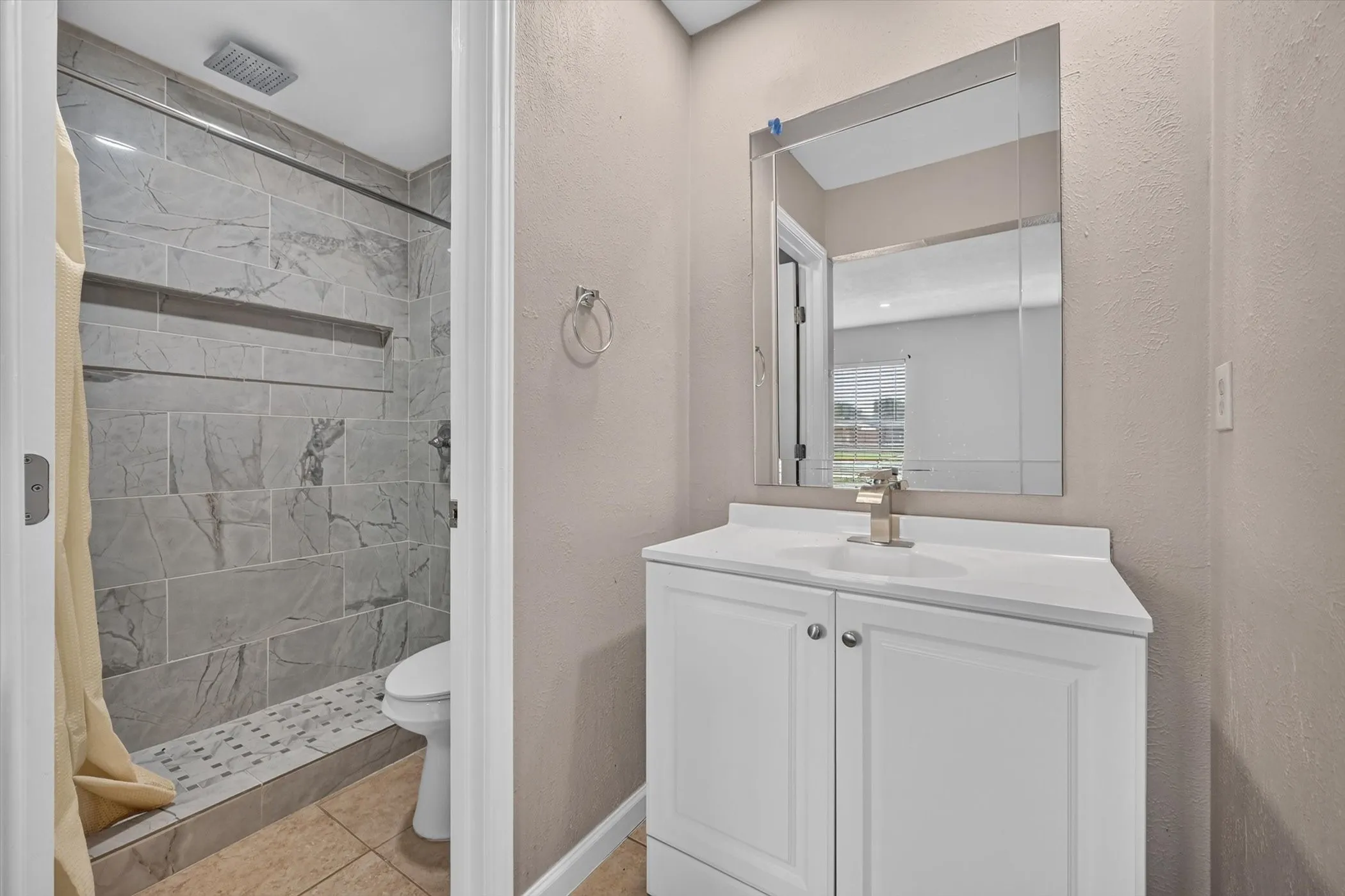 Single Family Residence For Rent in Tarrant County , 704 Levelland Drive, Arlington, Texas 76017, 3 Bedroom, 2 Bathroom, 2 Garage spaces, 1,493 Sqft, built in 1980, mls#21368566, Real Estate Agent in Arlington, Homes For Rent in Tarrant county, Homes For Rent in Arlington, Realtor in Arlington Texas, Real Estate Brokerage Independent Realty Texas, Luminita Cordes Realtor