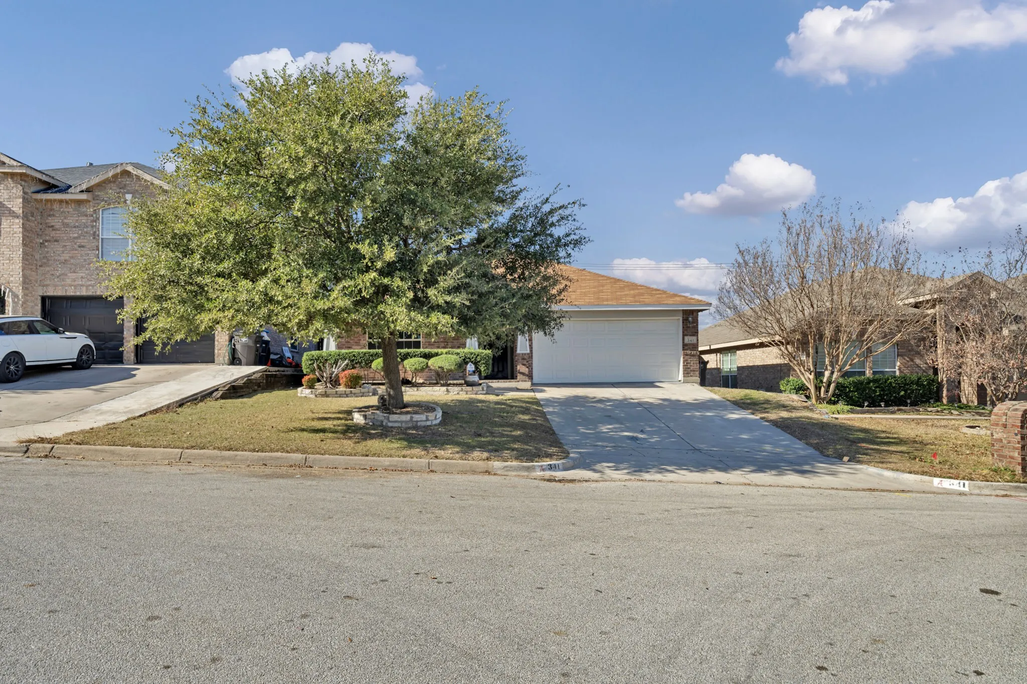 Single Family Residence For Sale in Tarrant County , 341 Windy Hill Lane, Fort Worth, Texas 76108, 3 Bedroom, 2 Bathroom, 2 Garage spaces, 1,734 Sqft, built in 2002, mls#21368581, Real Estate Agent in Fort Worth, Homes For Sale in Tarrant county, Homes For Sale in Fort Worth, Realtor in Fort Worth Texas, Real Estate Brokerage Independent Realty Texas, Luminita Cordes Realtor