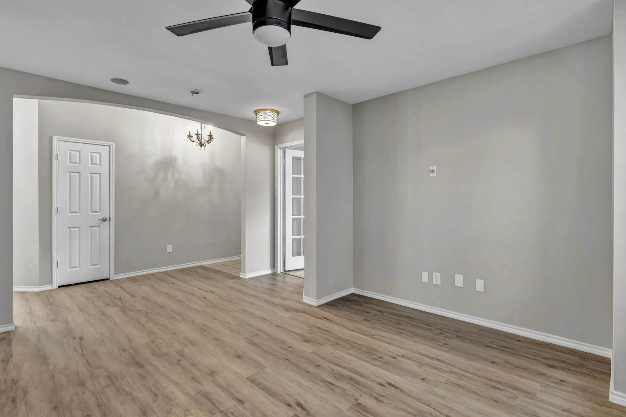 Single Family Residence For Sale in Tarrant County , 341 Windy Hill Lane, Fort Worth, Texas 76108, 3 Bedroom, 2 Bathroom, 2 Garage spaces, 1,734 Sqft, built in 2002, mls#21368581, Real Estate Agent in Fort Worth, Homes For Sale in Tarrant county, Homes For Sale in Fort Worth, Realtor in Fort Worth Texas, Real Estate Brokerage Independent Realty Texas, Luminita Cordes Realtor