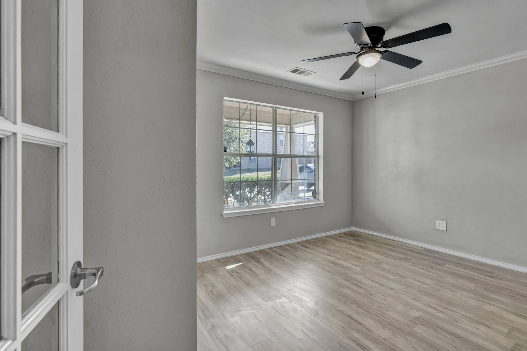 Single Family Residence For Sale in Tarrant County , 341 Windy Hill Lane, Fort Worth, Texas 76108, 3 Bedroom, 2 Bathroom, 2 Garage spaces, 1,734 Sqft, built in 2002, mls#21368581, Real Estate Agent in Fort Worth, Homes For Sale in Tarrant county, Homes For Sale in Fort Worth, Realtor in Fort Worth Texas, Real Estate Brokerage Independent Realty Texas, Luminita Cordes Realtor