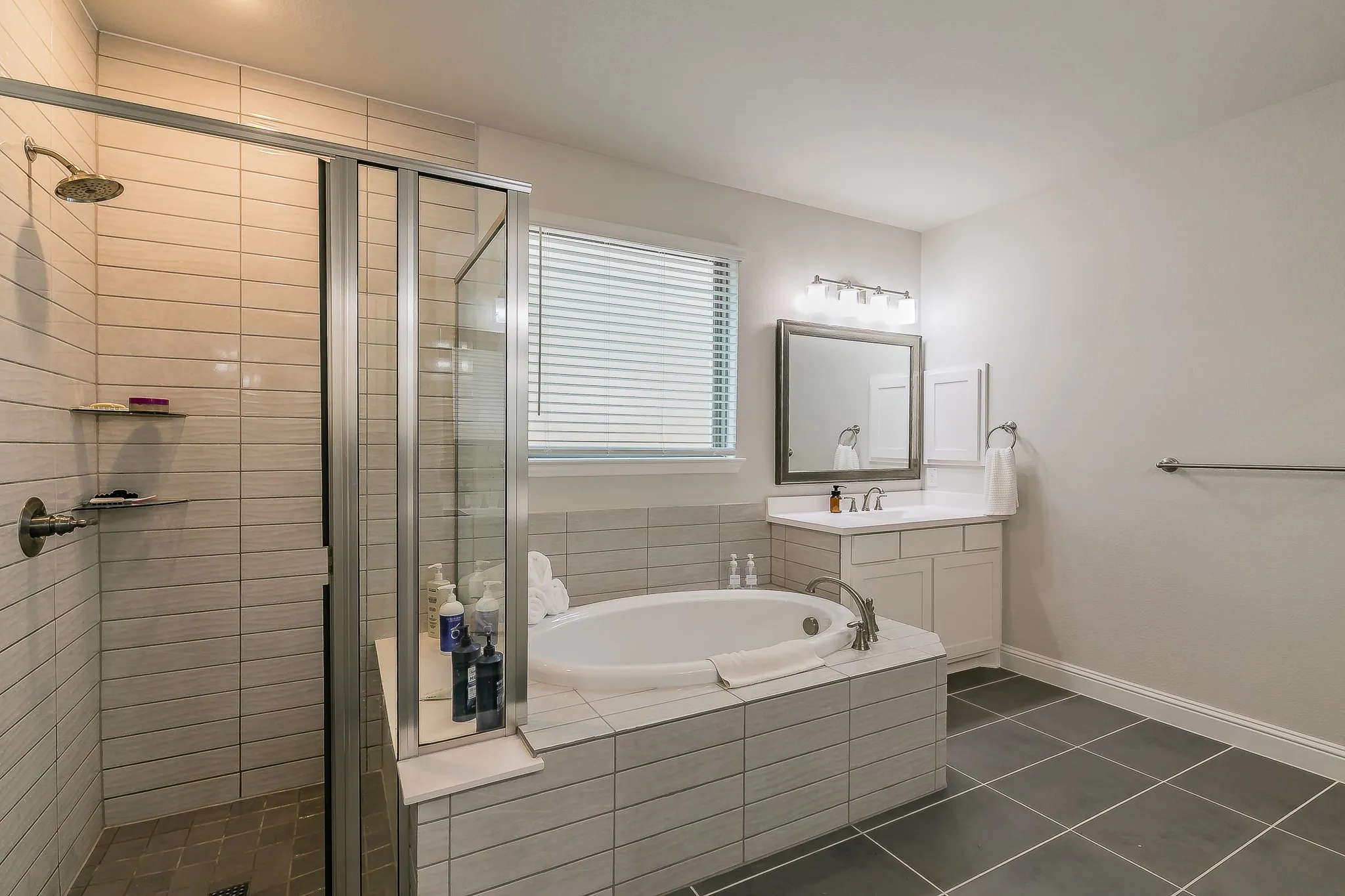 Single Family Residence For Sale in Johnson County , 2622 Melrose Drive, Mansfield, Texas 76084, 4 Bedroom, 3 Bathroom, 2 Garage spaces, 2,801 Sqft, built in 2024, mls#21368365, Real Estate Agent in Mansfield, Homes For Sale in Johnson county, Homes For Sale in Mansfield, Realtor in Mansfield Texas, Real Estate Brokerage Independent Realty Texas, Luminita Cordes Realtor