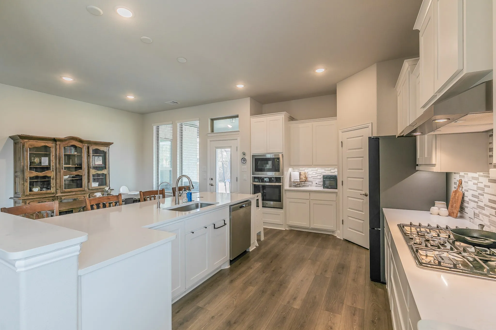Single Family Residence For Sale in Johnson County , 2622 Melrose Drive, Mansfield, Texas 76084, 4 Bedroom, 3 Bathroom, 2 Garage spaces, 2,801 Sqft, built in 2024, mls#21368365, Real Estate Agent in Mansfield, Homes For Sale in Johnson county, Homes For Sale in Mansfield, Realtor in Mansfield Texas, Real Estate Brokerage Independent Realty Texas, Luminita Cordes Realtor