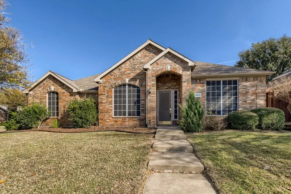 Single Family Residence For Rent in Collin County , 9028 Enchanted Ridge Drive, Plano, Texas 75025, 4 Bedroom, 2 Bathroom, 2 Garage spaces, 2,283 Sqft, built in 1999, mls#21365939, Real Estate Agent in Plano, Homes For Rent in Collin county, Homes For Rent in Plano, Realtor in Plano Texas, Real Estate Brokerage Independent Realty Texas, Luminita Cordes Realtor