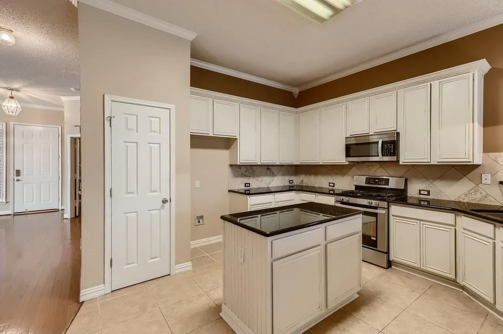 Single Family Residence For Rent in Collin County , 9028 Enchanted Ridge Drive, Plano, Texas 75025, 4 Bedroom, 2 Bathroom, 2 Garage spaces, 2,283 Sqft, built in 1999, mls#21365939, Real Estate Agent in Plano, Homes For Rent in Collin county, Homes For Rent in Plano, Realtor in Plano Texas, Real Estate Brokerage Independent Realty Texas, Luminita Cordes Realtor