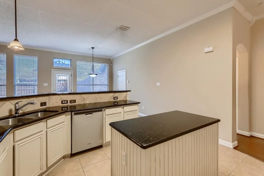 Single Family Residence For Rent in Collin County , 9028 Enchanted Ridge Drive, Plano, Texas 75025, 4 Bedroom, 2 Bathroom, 2 Garage spaces, 2,283 Sqft, built in 1999, mls#21365939, Real Estate Agent in Plano, Homes For Rent in Collin county, Homes For Rent in Plano, Realtor in Plano Texas, Real Estate Brokerage Independent Realty Texas, Luminita Cordes Realtor