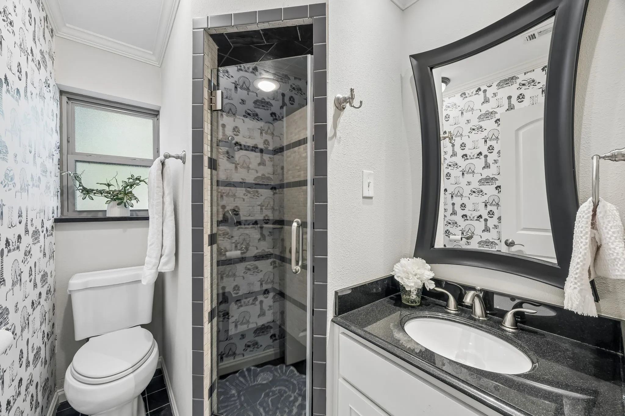 Single Family Residence For Sale in Dallas County , 9812 Ravensway Drive, Dallas, Texas 75238, 4 Bedroom, 3 Bathroom, 2 Garage spaces, 2,268 Sqft, built in 1965, mls#21352637, Real Estate Agent in Dallas, Homes For Sale in Dallas county, Homes For Sale in Dallas, Realtor in Dallas Texas, Real Estate Brokerage Independent Realty Texas, Luminita Cordes Realtor