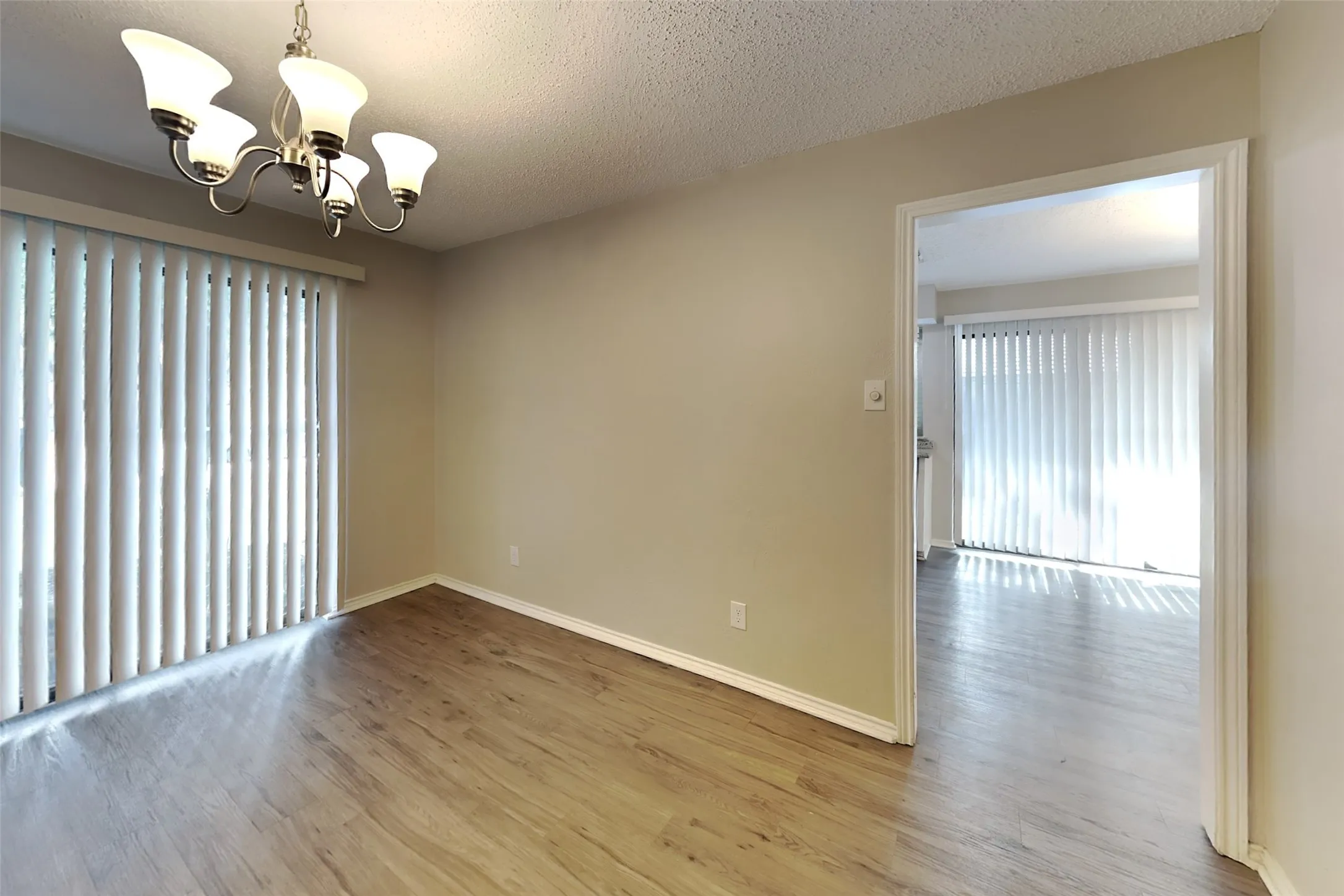Single Family Residence For Rent in Collin County , 3016 Dartmouth Drive, Plano, Texas 75075, 4 Bedroom, 2 Bathroom, 2 Garage spaces, 2,158 Sqft, built in 1975, mls#21368600, Real Estate Agent in Plano, Homes For Rent in Collin county, Homes For Rent in Plano, Realtor in Plano Texas, Real Estate Brokerage Independent Realty Texas, Luminita Cordes Realtor