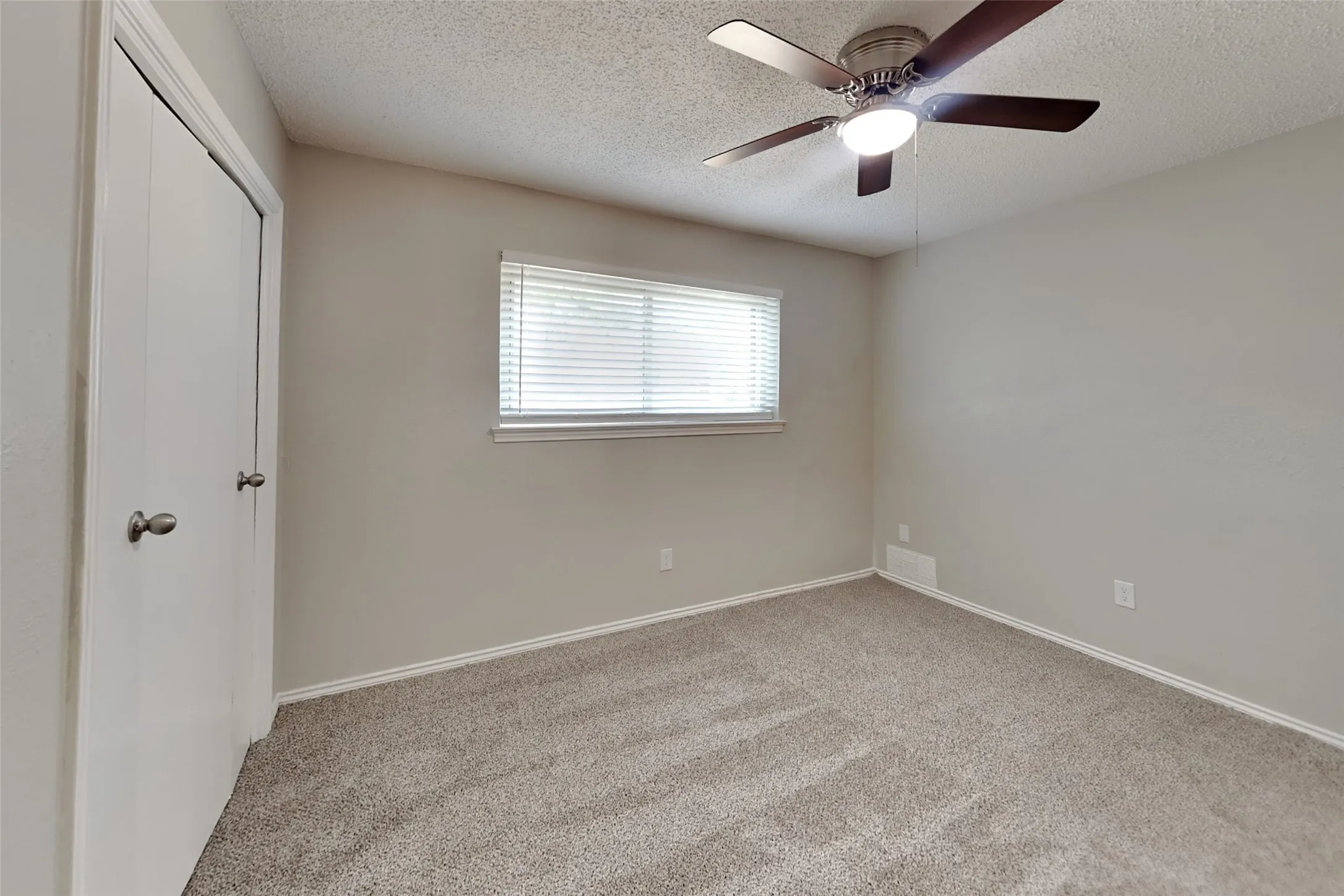 Single Family Residence For Rent in Collin County , 3016 Dartmouth Drive, Plano, Texas 75075, 4 Bedroom, 2 Bathroom, 2 Garage spaces, 2,158 Sqft, built in 1975, mls#21368600, Real Estate Agent in Plano, Homes For Rent in Collin county, Homes For Rent in Plano, Realtor in Plano Texas, Real Estate Brokerage Independent Realty Texas, Luminita Cordes Realtor