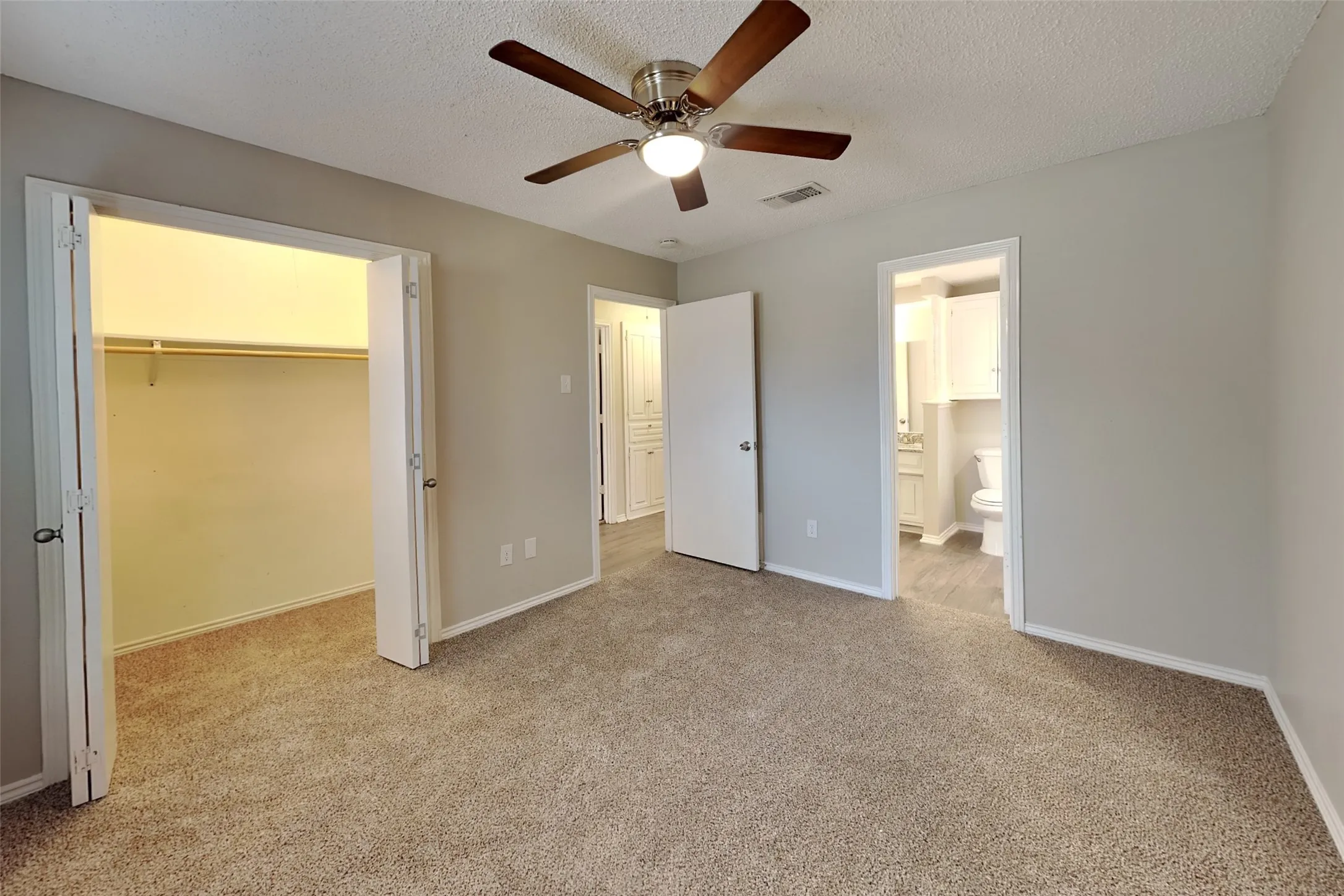 Single Family Residence For Rent in Collin County , 3016 Dartmouth Drive, Plano, Texas 75075, 4 Bedroom, 2 Bathroom, 2 Garage spaces, 2,158 Sqft, built in 1975, mls#21368600, Real Estate Agent in Plano, Homes For Rent in Collin county, Homes For Rent in Plano, Realtor in Plano Texas, Real Estate Brokerage Independent Realty Texas, Luminita Cordes Realtor