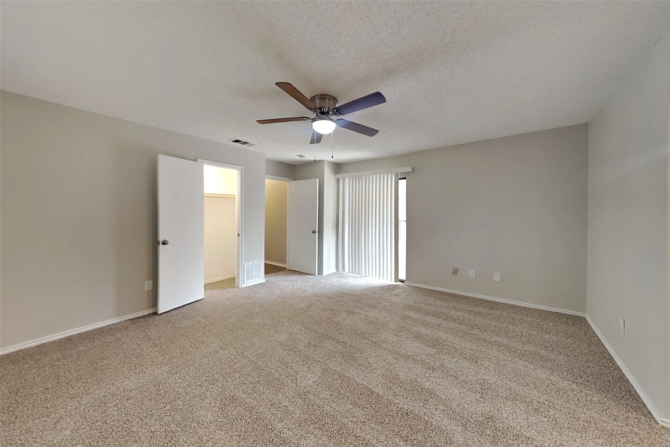 Single Family Residence For Rent in Collin County , 3016 Dartmouth Drive, Plano, Texas 75075, 4 Bedroom, 2 Bathroom, 2 Garage spaces, 2,158 Sqft, built in 1975, mls#21368600, Real Estate Agent in Plano, Homes For Rent in Collin county, Homes For Rent in Plano, Realtor in Plano Texas, Real Estate Brokerage Independent Realty Texas, Luminita Cordes Realtor
