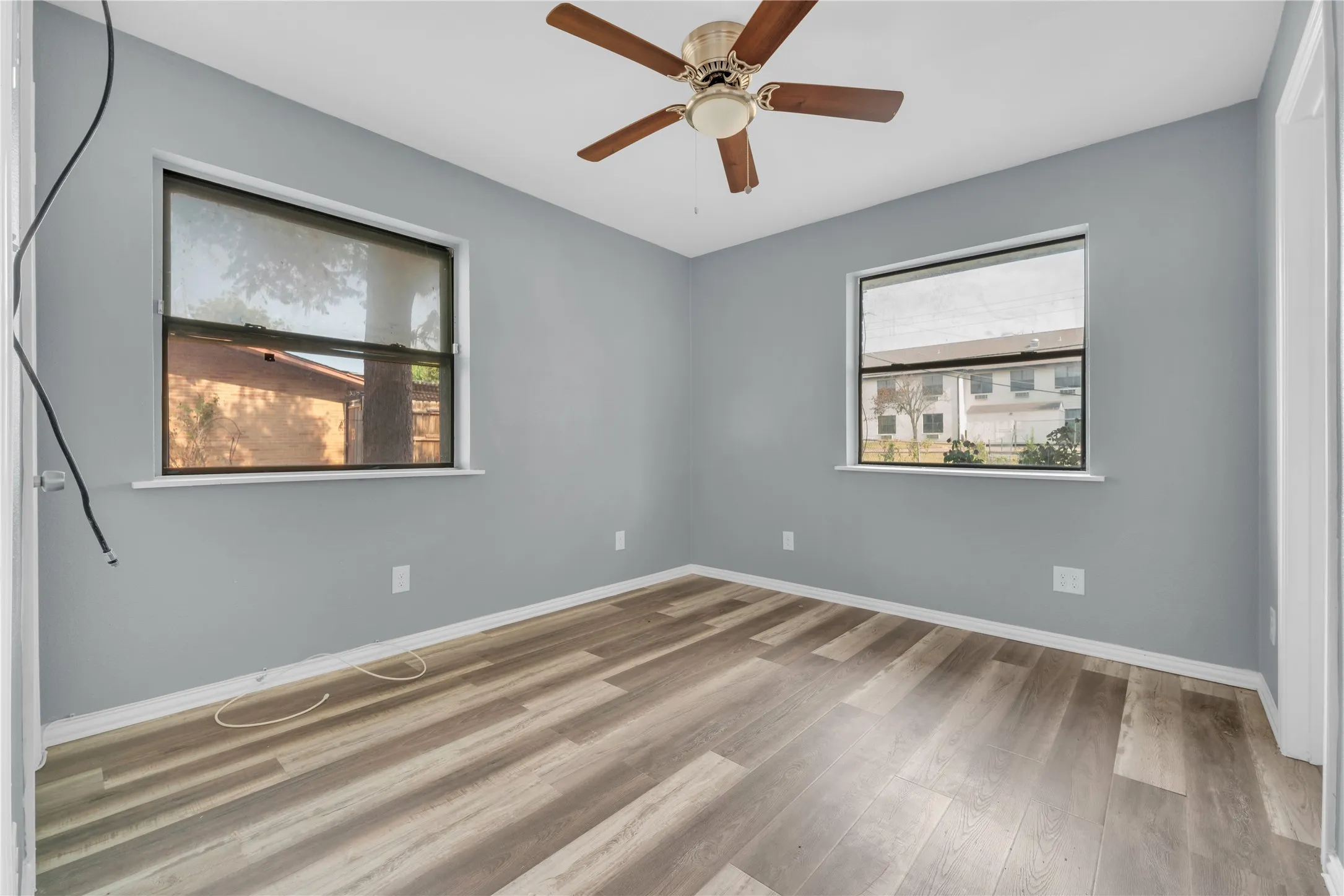 Single Family Residence For Sale in Dallas County , 812 W Grubb Drive, Mesquite, Texas 75149, 3 Bedroom, 2 Bathroom, Garage spaces, 1,410 Sqft, built in 1961, mls#21367513, Real Estate Agent in Mesquite, Homes For Sale in Dallas county, Homes For Sale in Mesquite, Realtor in Mesquite Texas, Real Estate Brokerage Independent Realty Texas, Luminita Cordes Realtor