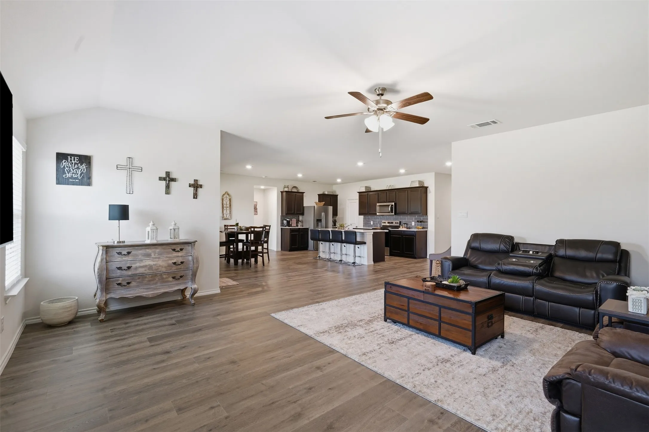 Single Family Residence For Rent in Collin County , 500 Shady Bank Way, Nevada, Texas 75173, 4 Bedroom, 2 Bathroom, 3 Garage spaces, 2,229 Sqft, built in 2024, mls#21367714, Real Estate Agent in Nevada, Homes For Rent in Collin county, Homes For Rent in Nevada, Realtor in Nevada Texas, Real Estate Brokerage Independent Realty Texas, Luminita Cordes Realtor