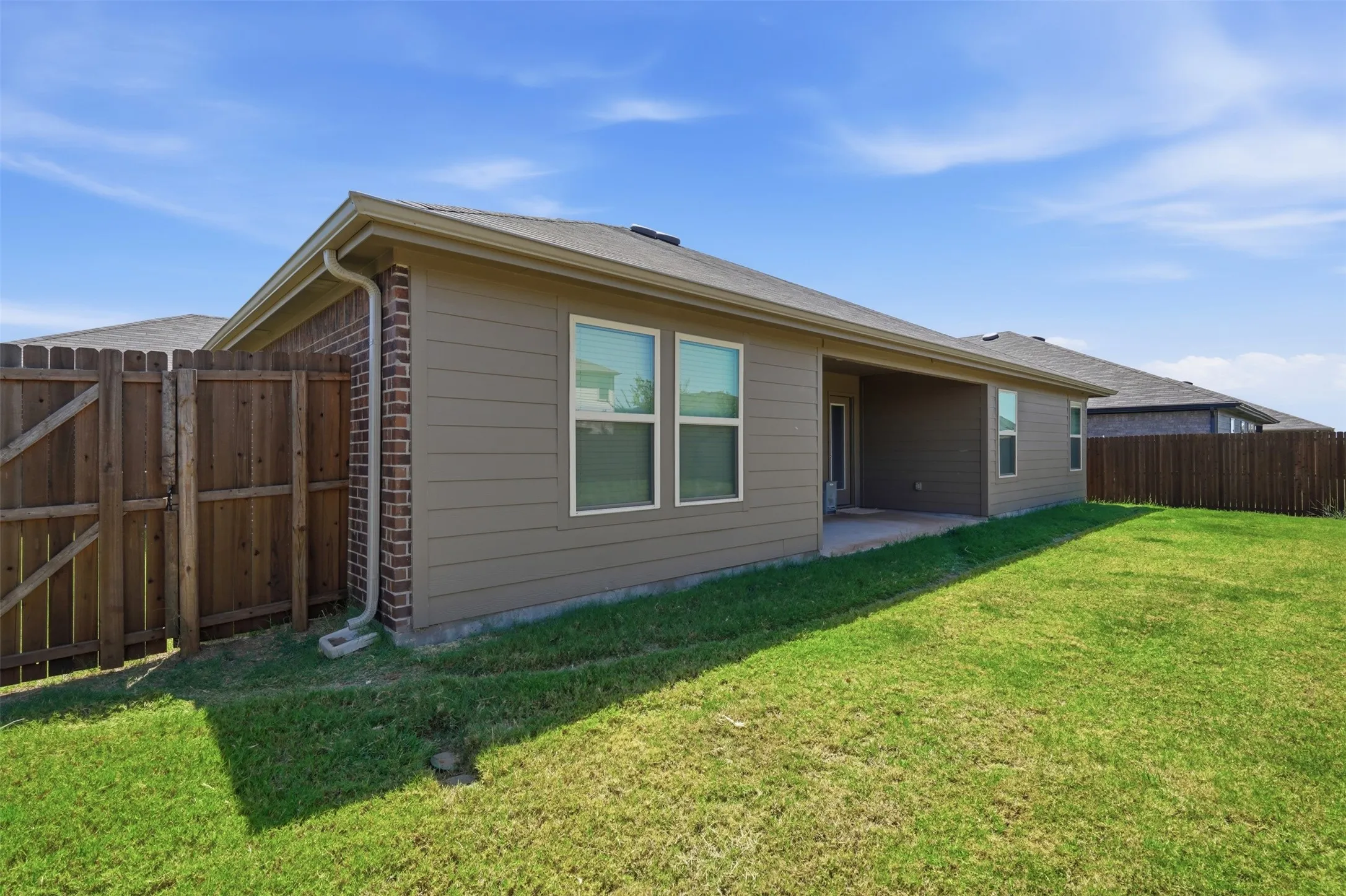Single Family Residence For Rent in Collin County , 500 Shady Bank Way, Nevada, Texas 75173, 4 Bedroom, 2 Bathroom, 3 Garage spaces, 2,229 Sqft, built in 2024, mls#21367714, Real Estate Agent in Nevada, Homes For Rent in Collin county, Homes For Rent in Nevada, Realtor in Nevada Texas, Real Estate Brokerage Independent Realty Texas, Luminita Cordes Realtor