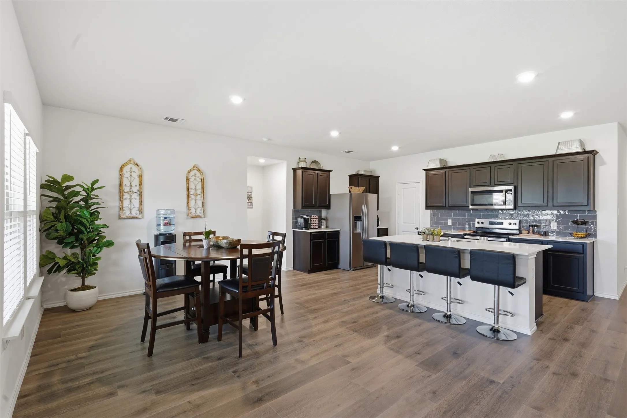 Single Family Residence For Rent in Collin County , 500 Shady Bank Way, Nevada, Texas 75173, 4 Bedroom, 2 Bathroom, 3 Garage spaces, 2,229 Sqft, built in 2024, mls#21367714, Real Estate Agent in Nevada, Homes For Rent in Collin county, Homes For Rent in Nevada, Realtor in Nevada Texas, Real Estate Brokerage Independent Realty Texas, Luminita Cordes Realtor