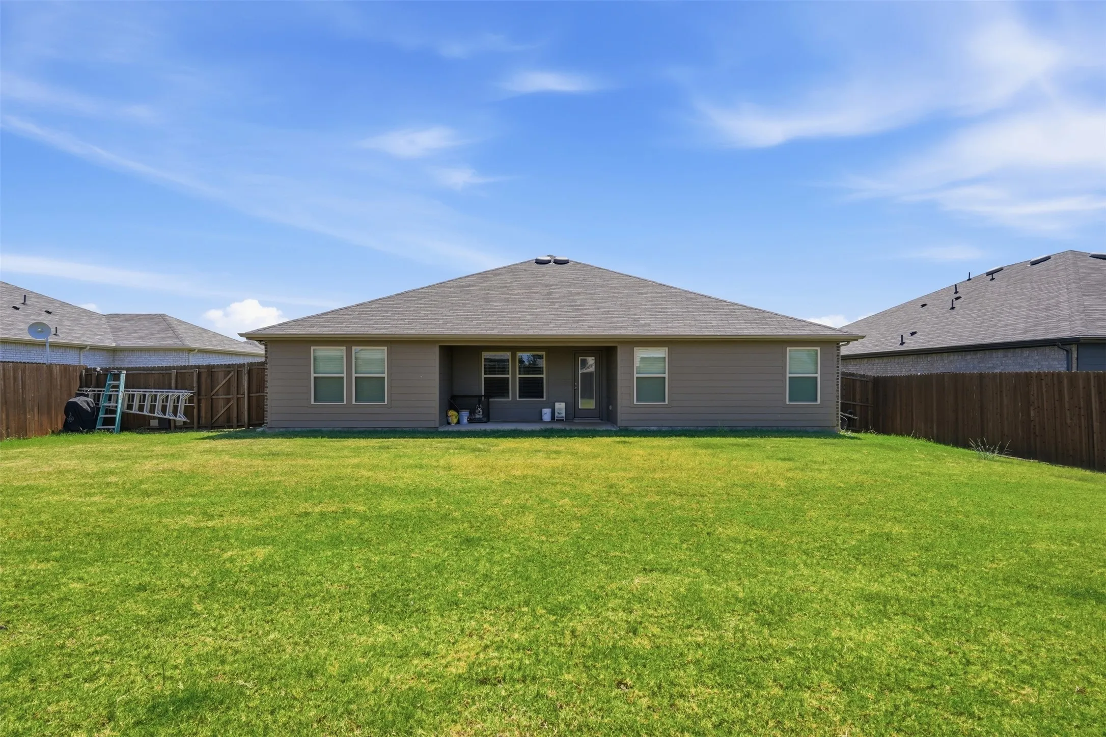 Single Family Residence For Rent in Collin County , 500 Shady Bank Way, Nevada, Texas 75173, 4 Bedroom, 2 Bathroom, 3 Garage spaces, 2,229 Sqft, built in 2024, mls#21367714, Real Estate Agent in Nevada, Homes For Rent in Collin county, Homes For Rent in Nevada, Realtor in Nevada Texas, Real Estate Brokerage Independent Realty Texas, Luminita Cordes Realtor