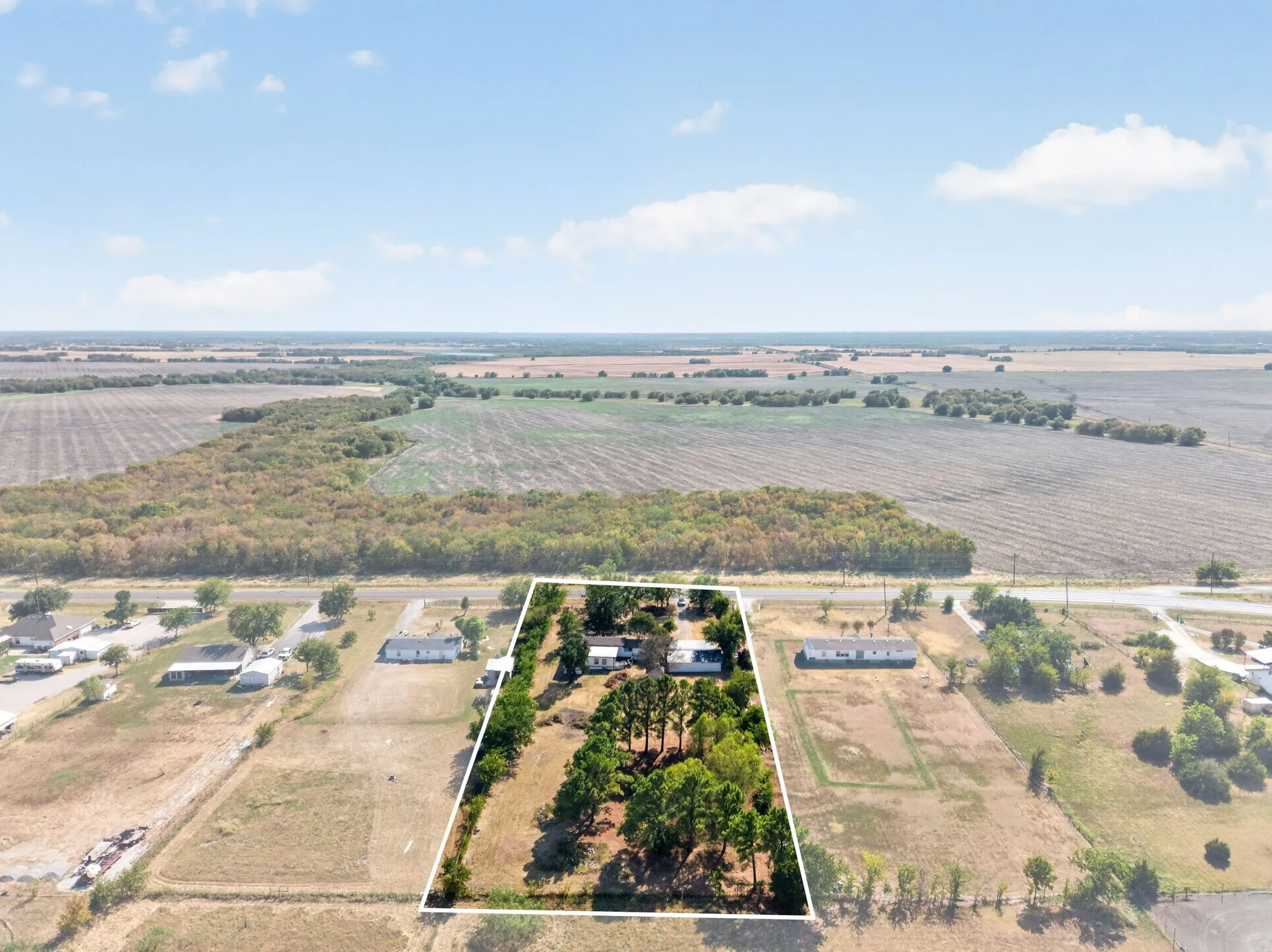 Single Family Residence For Sale in Rockwall County , 9661 S Fm 548, Royse City, Texas 75189, 2 Bedroom, 2 Bathroom, 4 Garage spaces, 1,431 Sqft, built in 1983, mls#21368606, Real Estate Agent in Royse City, Homes For Sale in Rockwall county, Homes For Sale in Royse City, Realtor in Royse City Texas, Real Estate Brokerage Independent Realty Texas, Luminita Cordes Realtor