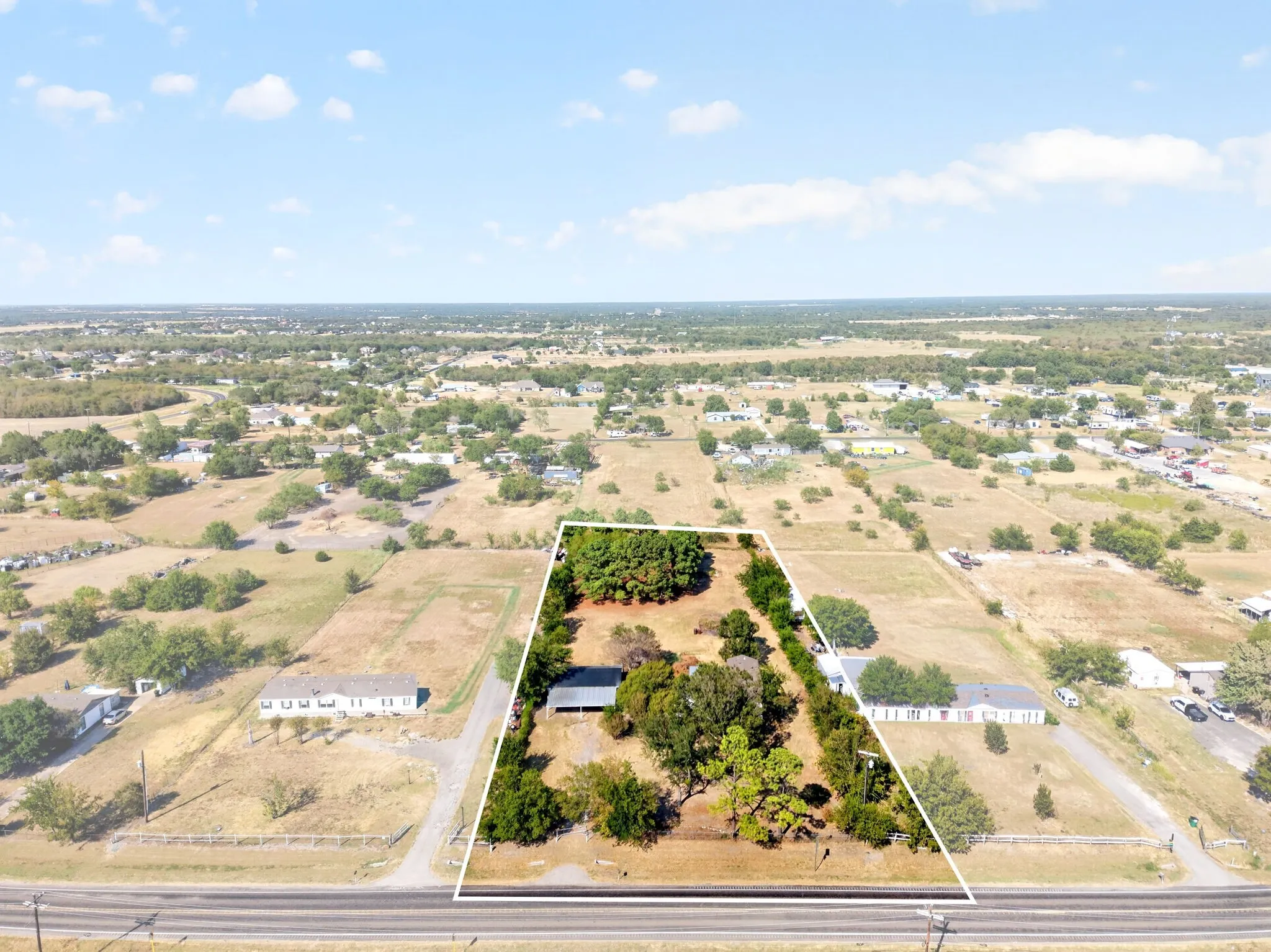 Single Family Residence For Sale in Rockwall County , 9661 S Fm 548, Royse City, Texas 75189, 2 Bedroom, 2 Bathroom, 4 Garage spaces, 1,431 Sqft, built in 1983, mls#21368606, Real Estate Agent in Royse City, Homes For Sale in Rockwall county, Homes For Sale in Royse City, Realtor in Royse City Texas, Real Estate Brokerage Independent Realty Texas, Luminita Cordes Realtor