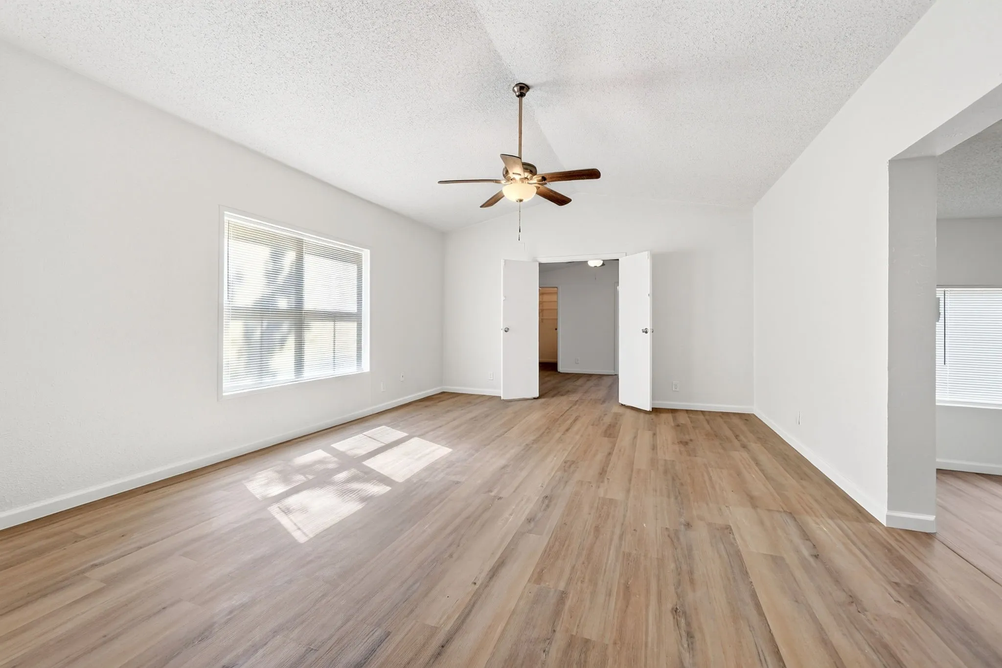 Single Family Residence For Sale in Rockwall County , 9661 S Fm 548, Royse City, Texas 75189, 2 Bedroom, 2 Bathroom, 4 Garage spaces, 1,431 Sqft, built in 1983, mls#21368606, Real Estate Agent in Royse City, Homes For Sale in Rockwall county, Homes For Sale in Royse City, Realtor in Royse City Texas, Real Estate Brokerage Independent Realty Texas, Luminita Cordes Realtor