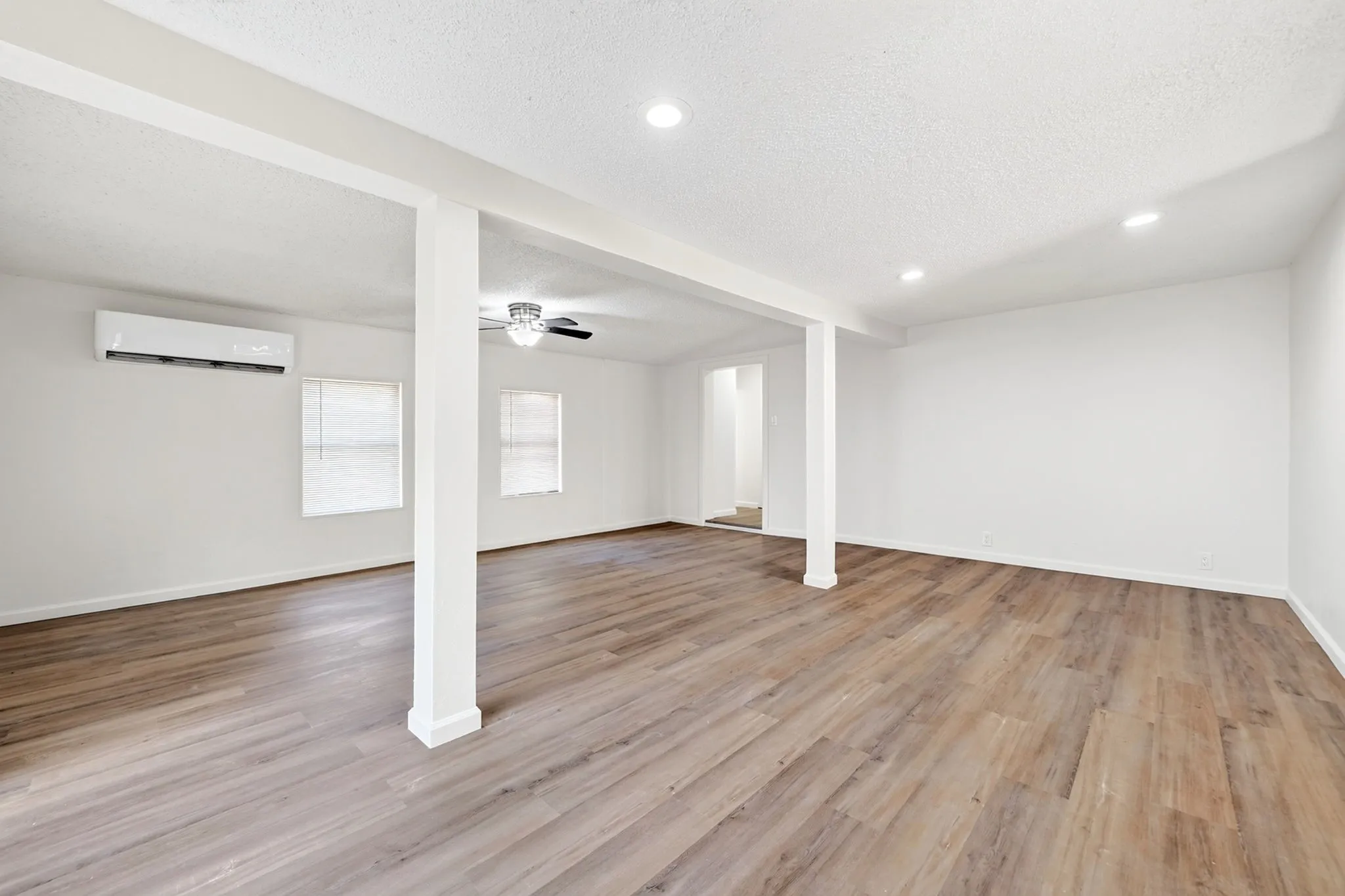 Single Family Residence For Sale in Rockwall County , 9661 S Fm 548, Royse City, Texas 75189, 2 Bedroom, 2 Bathroom, 4 Garage spaces, 1,431 Sqft, built in 1983, mls#21368606, Real Estate Agent in Royse City, Homes For Sale in Rockwall county, Homes For Sale in Royse City, Realtor in Royse City Texas, Real Estate Brokerage Independent Realty Texas, Luminita Cordes Realtor