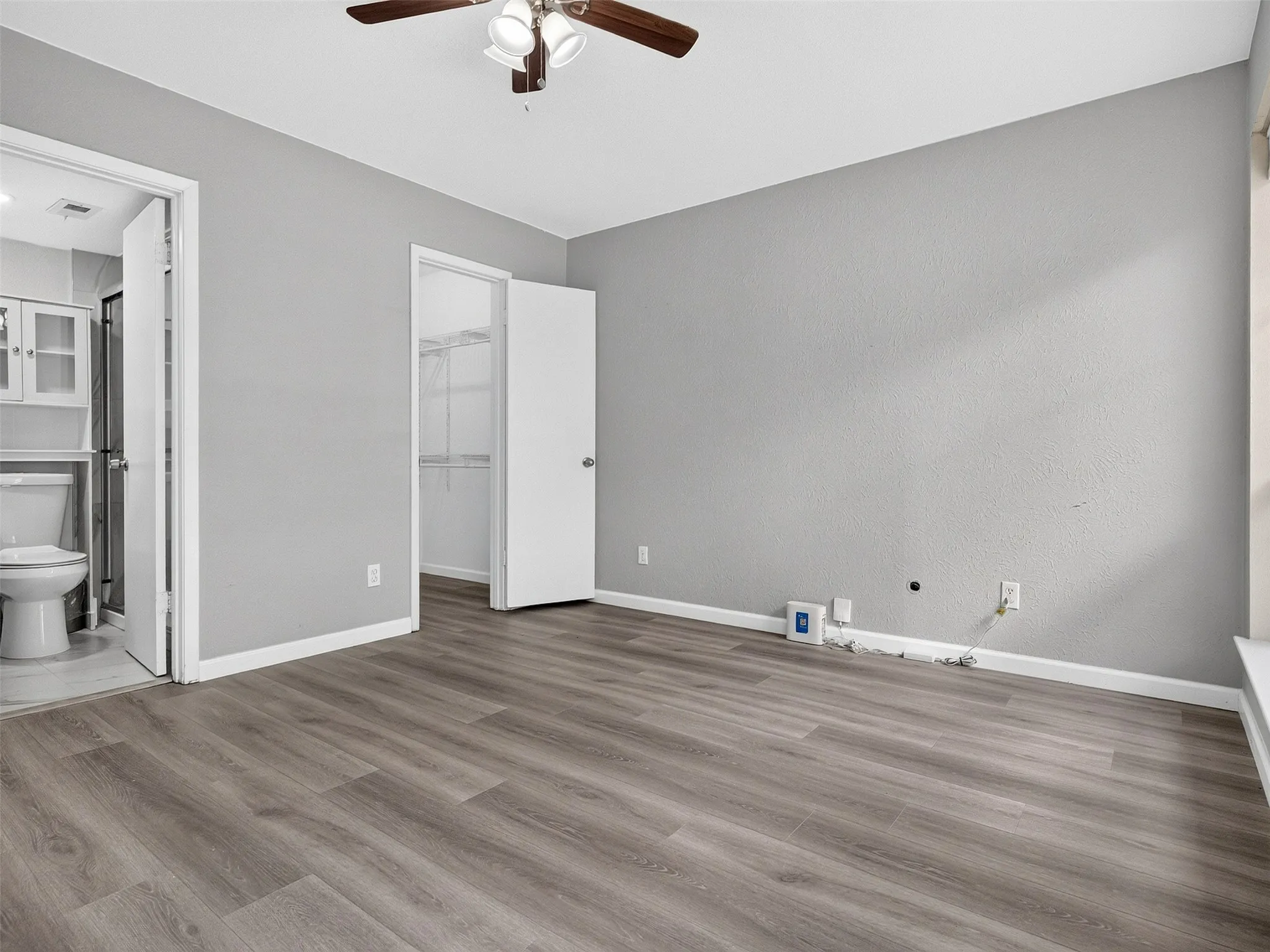 Townhouse For Sale in Dallas County , 817 Pebble Beach Drive, Garland, Texas 75043, 2 Bedroom, 2 Bathroom, 2 Garage spaces, 1,262 Sqft, built in 1973, mls#21368608, Real Estate Agent in Garland, Homes For Sale in Dallas county, Homes For Sale in Garland, Realtor in Garland Texas, Real Estate Brokerage Independent Realty Texas, Luminita Cordes Realtor