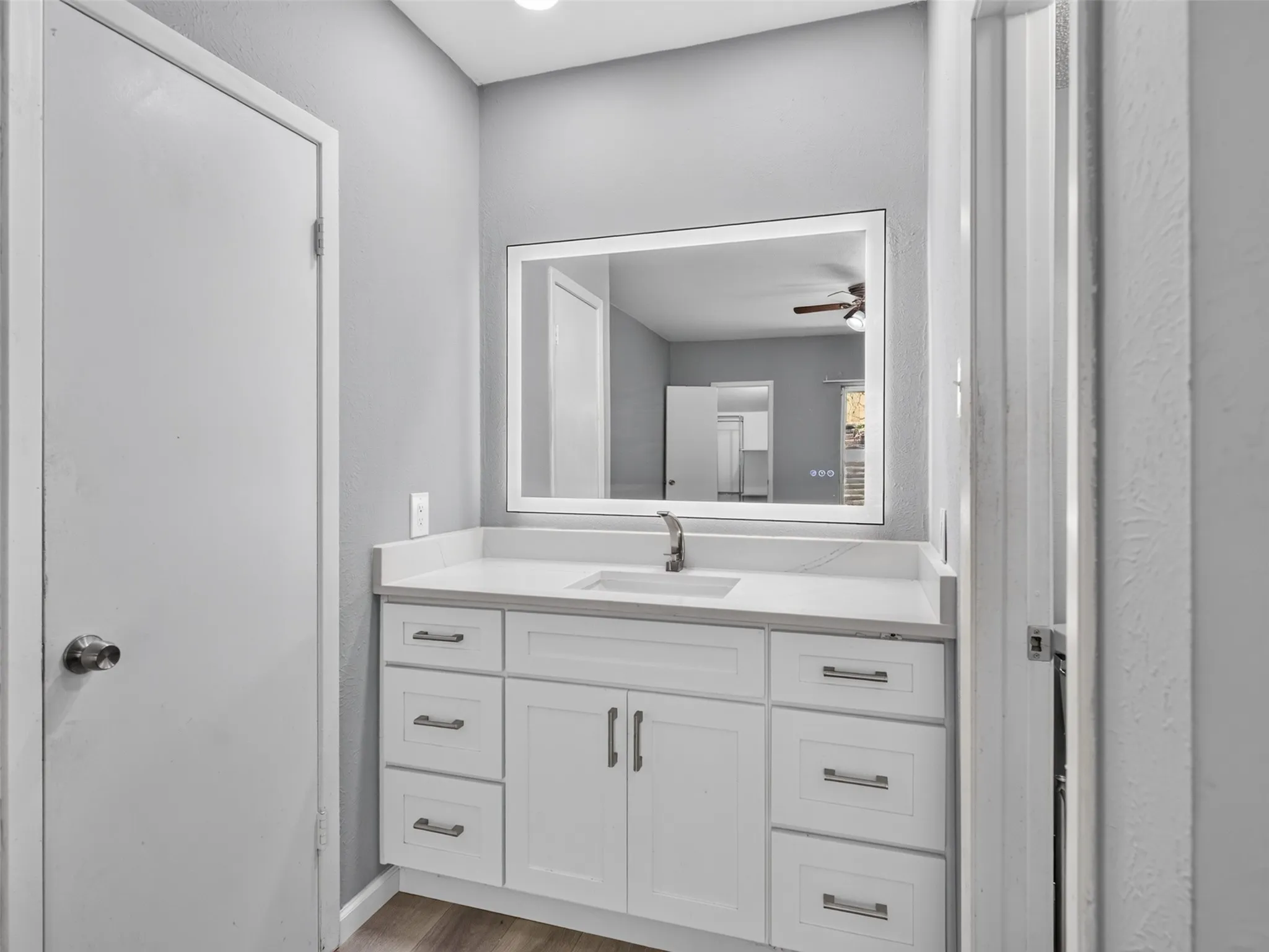 Townhouse For Sale in Dallas County , 817 Pebble Beach Drive, Garland, Texas 75043, 2 Bedroom, 2 Bathroom, 2 Garage spaces, 1,262 Sqft, built in 1973, mls#21368608, Real Estate Agent in Garland, Homes For Sale in Dallas county, Homes For Sale in Garland, Realtor in Garland Texas, Real Estate Brokerage Independent Realty Texas, Luminita Cordes Realtor
