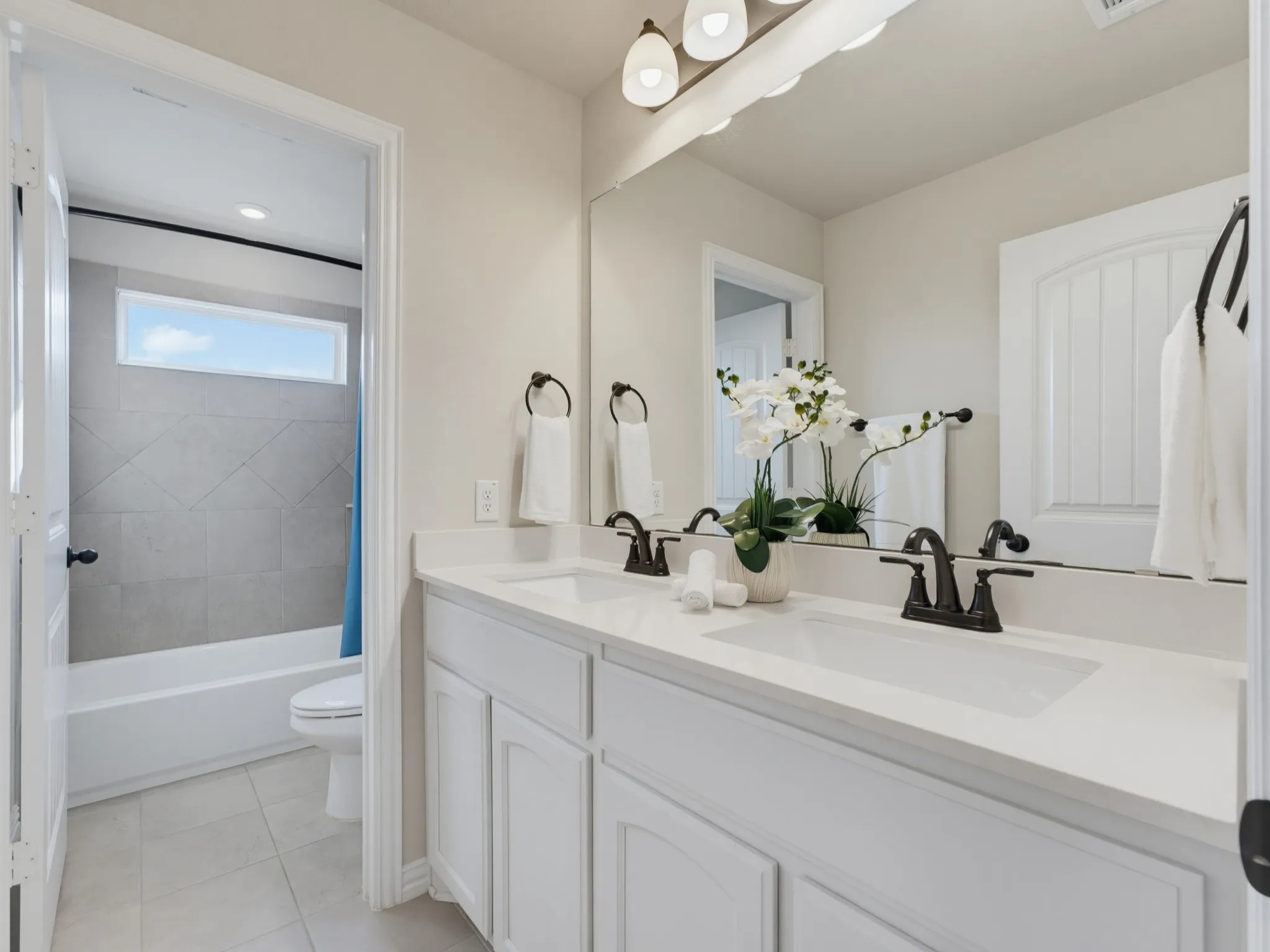 Single Family Residence For Sale in Tarrant County , 14212 Borealis Drive, Haslet, Texas 76052, 4 Bedroom, 4 Bathroom, 2 Garage spaces, 2,856 Sqft, built in 2021, mls#21368607, Real Estate Agent in Haslet, Homes For Sale in Tarrant county, Homes For Sale in Haslet, Realtor in Haslet Texas, Real Estate Brokerage Independent Realty Texas, Luminita Cordes Realtor
