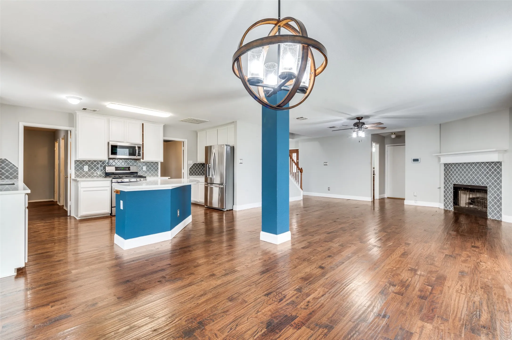 Single Family Residence For Rent in Tarrant County , 414 Ridgegate Drive, Keller, Texas 76248, 5 Bedroom, 3 Bathroom, 2 Garage spaces, 3,285 Sqft, built in 1997, mls#21368612, Real Estate Agent in Keller, Homes For Rent in Tarrant county, Homes For Rent in Keller, Realtor in Keller Texas, Real Estate Brokerage Independent Realty Texas, Luminita Cordes Realtor