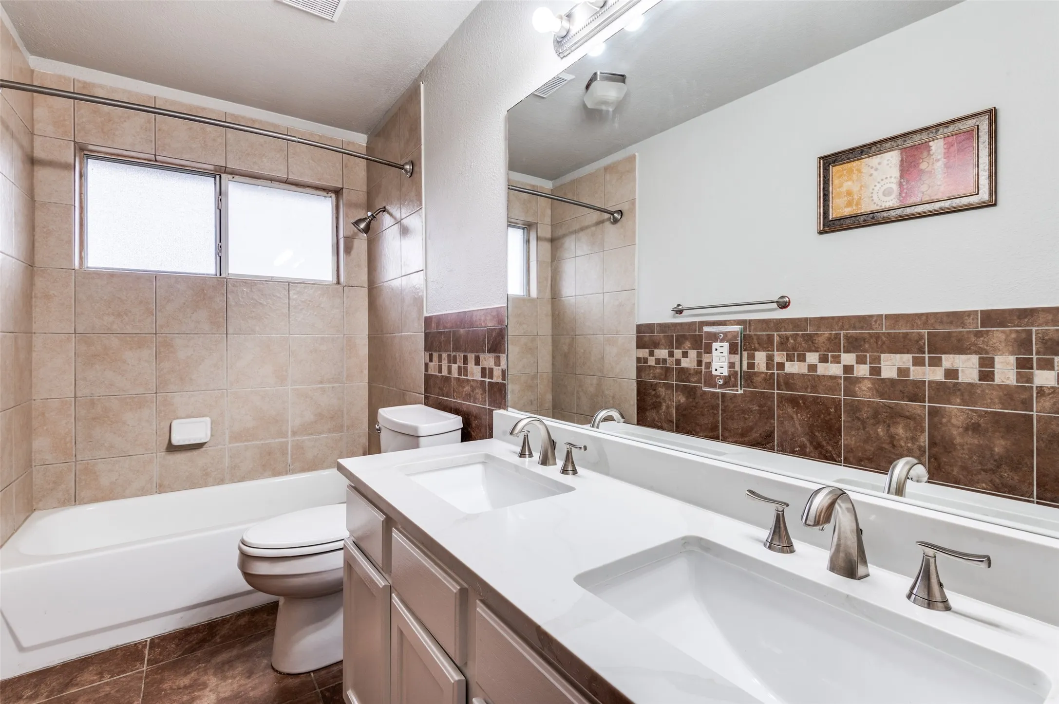 Single Family Residence For Rent in Tarrant County , 414 Ridgegate Drive, Keller, Texas 76248, 5 Bedroom, 3 Bathroom, 2 Garage spaces, 3,285 Sqft, built in 1997, mls#21368612, Real Estate Agent in Keller, Homes For Rent in Tarrant county, Homes For Rent in Keller, Realtor in Keller Texas, Real Estate Brokerage Independent Realty Texas, Luminita Cordes Realtor