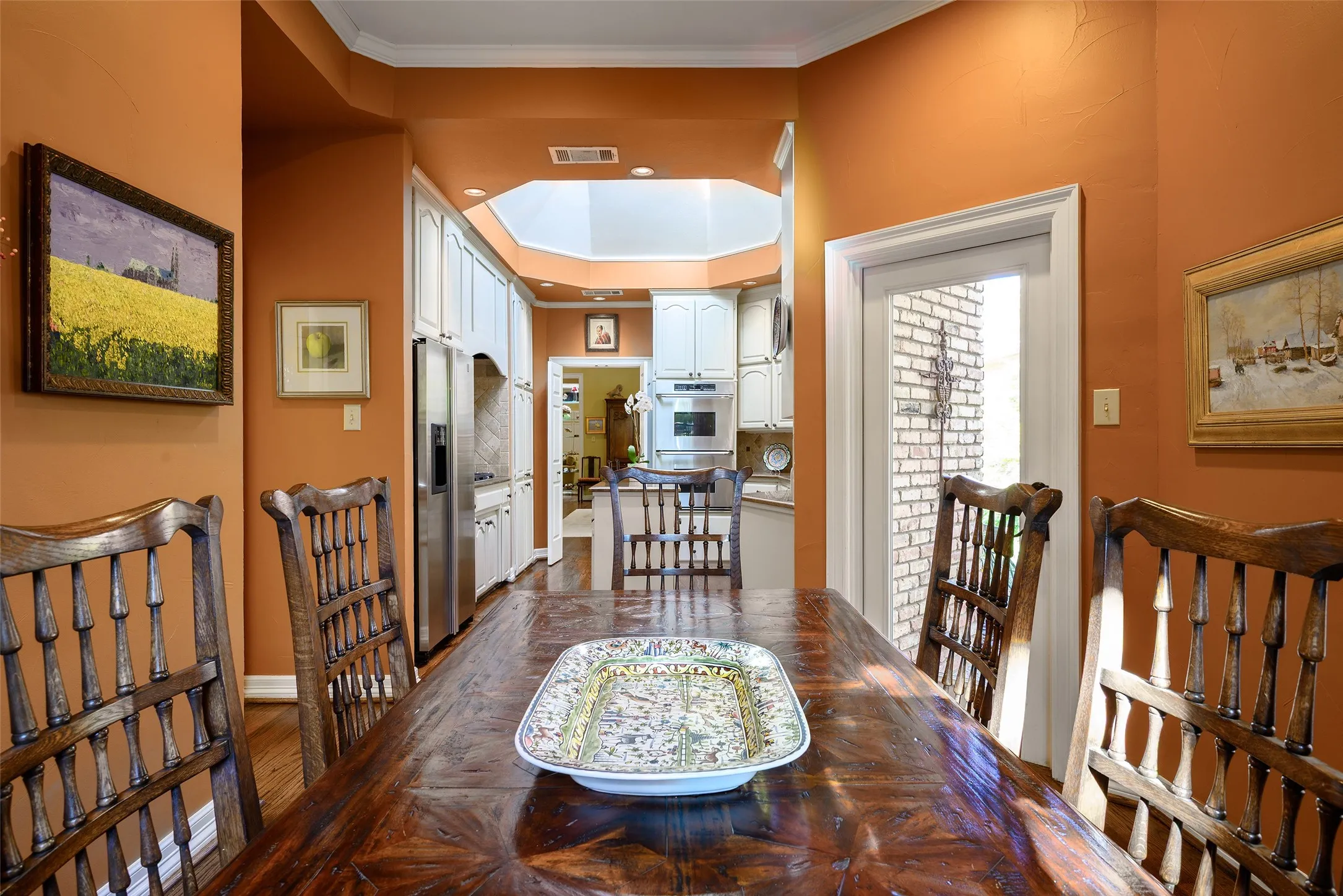Single Family Residence For Sale in Dallas County , 11904 Forest Lakes Lane, Dallas, Texas 75230, 3 Bedroom, 4 Bathroom, 2 Garage spaces, 3,417 Sqft, built in 1985, mls#21368593, Real Estate Agent in Dallas, Homes For Sale in Dallas county, Homes For Sale in Dallas, Realtor in Dallas Texas, Real Estate Brokerage Independent Realty Texas, Luminita Cordes Realtor
