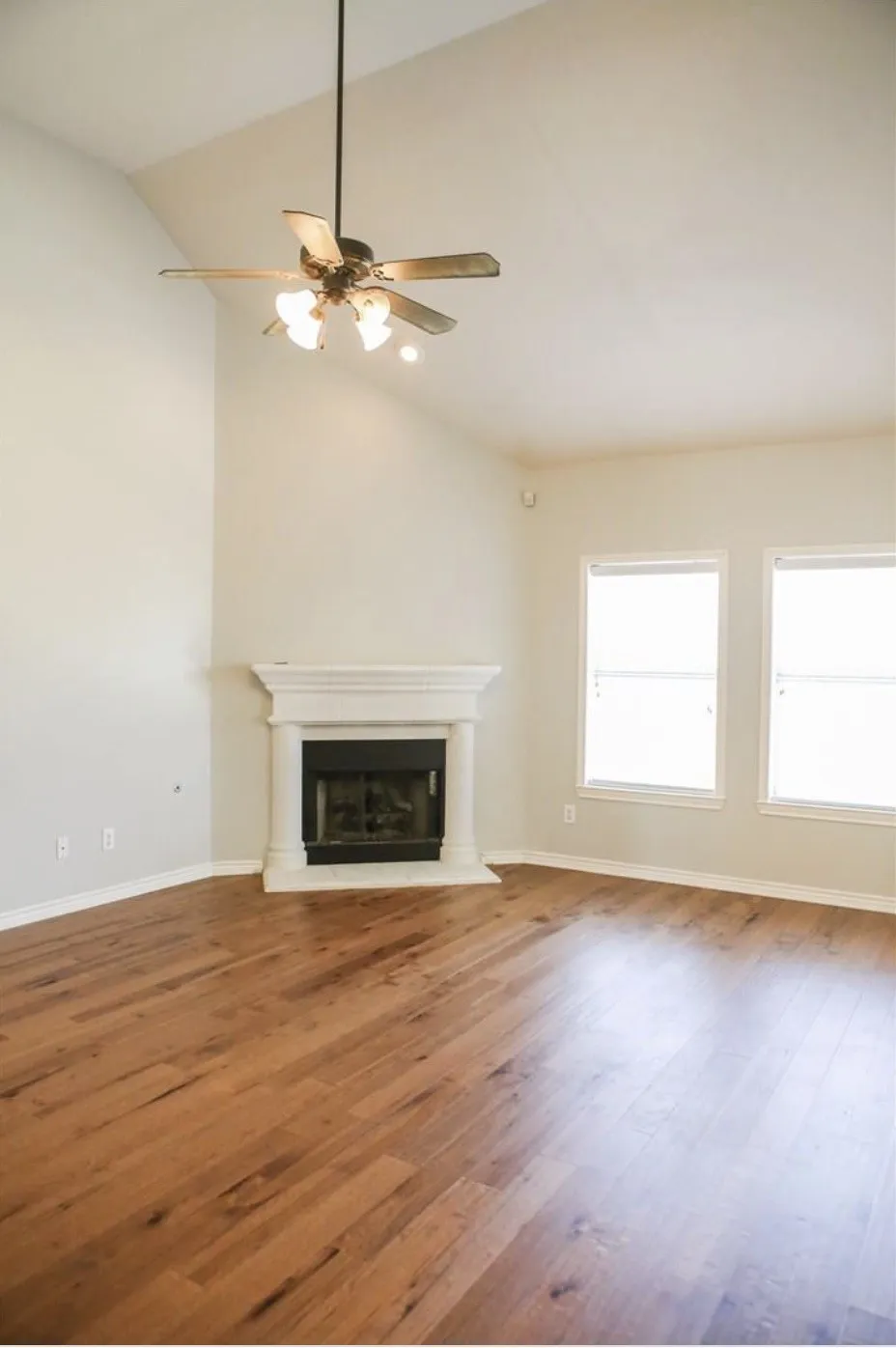 Single Family Residence For Sale in Denton County , 5716 Balmorhea Drive, Denton, Texas 76226, 3 Bedroom, 2 Bathroom, 2 Garage spaces, 1,520 Sqft, built in 2007, mls#21367518, Real Estate Agent in Denton, Homes For Sale in Denton county, Homes For Sale in Denton, Realtor in Denton Texas, Real Estate Brokerage Independent Realty Texas, Luminita Cordes Realtor