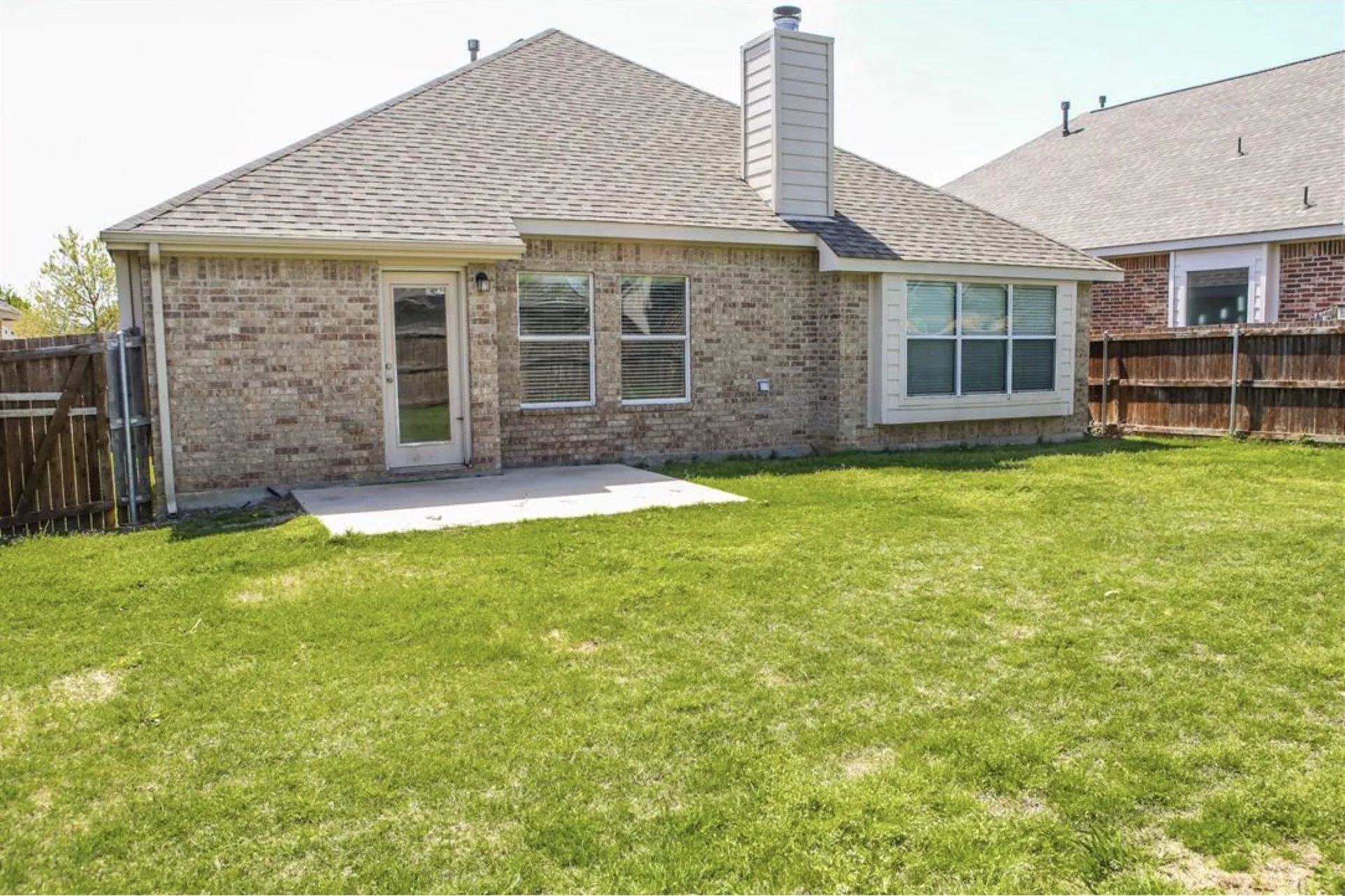 Single Family Residence For Sale in Denton County , 5716 Balmorhea Drive, Denton, Texas 76226, 3 Bedroom, 2 Bathroom, 2 Garage spaces, 1,520 Sqft, built in 2007, mls#21367518, Real Estate Agent in Denton, Homes For Sale in Denton county, Homes For Sale in Denton, Realtor in Denton Texas, Real Estate Brokerage Independent Realty Texas, Luminita Cordes Realtor