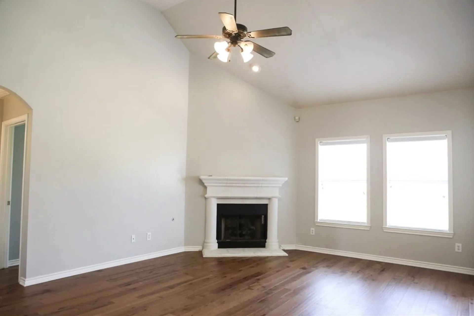 Single Family Residence For Sale in Denton County , 5716 Balmorhea Drive, Denton, Texas 76226, 3 Bedroom, 2 Bathroom, 2 Garage spaces, 1,520 Sqft, built in 2007, mls#21367518, Real Estate Agent in Denton, Homes For Sale in Denton county, Homes For Sale in Denton, Realtor in Denton Texas, Real Estate Brokerage Independent Realty Texas, Luminita Cordes Realtor