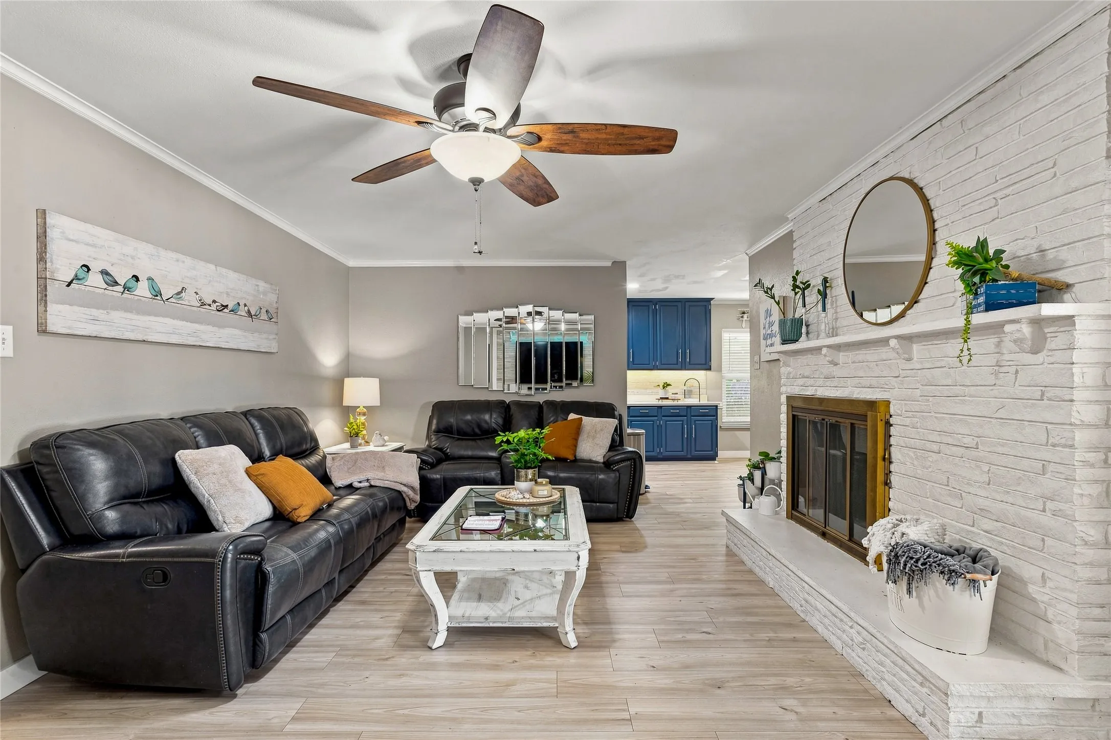 Single Family Residence For Sale in Dallas County , 1906 Patton Drive, Garland, Texas 75042, 3 Bedroom, 2 Bathroom, 2 Garage spaces, 1,791 Sqft, built in 1962, mls#21361170, Real Estate Agent in Garland, Homes For Sale in Dallas county, Homes For Sale in Garland, Realtor in Garland Texas, Real Estate Brokerage Independent Realty Texas, Luminita Cordes Realtor