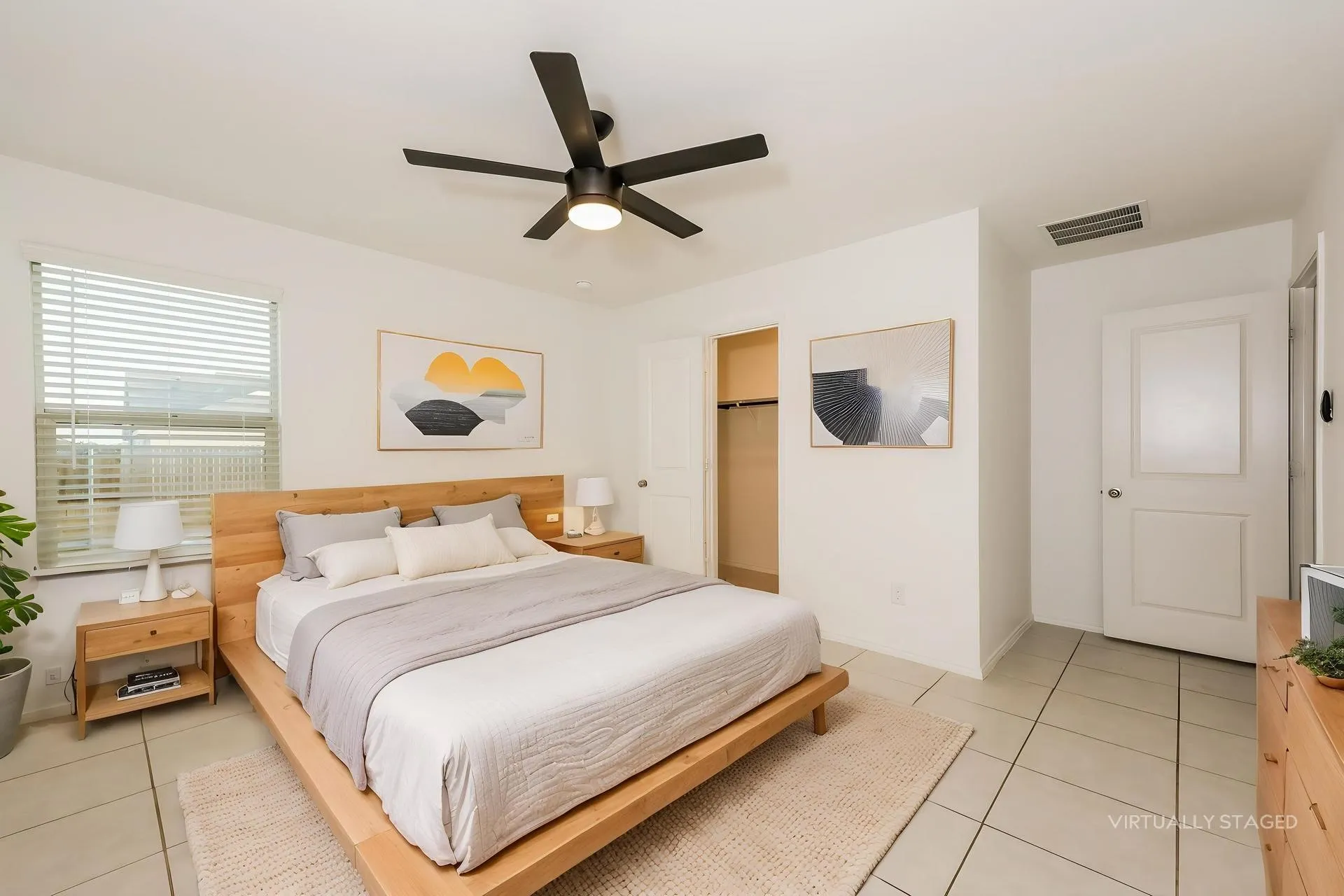 Single Family Residence For Rent in Denton County , 305 Dry Canyon Way, Fort Worth, Texas 76052, 3 Bedroom, 2 Bathroom, 2 Garage spaces, 1,603 Sqft, built in 2022, mls#21368623, Real Estate Agent in Fort Worth, Homes For Rent in Denton county, Homes For Rent in Fort Worth, Realtor in Fort Worth Texas, Real Estate Brokerage Independent Realty Texas, Luminita Cordes Realtor